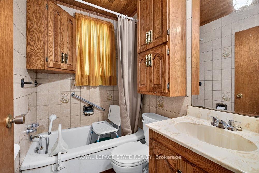 Photo 11 of 340 Barton Street, Hamilton, Stoney Creek — HOMEH