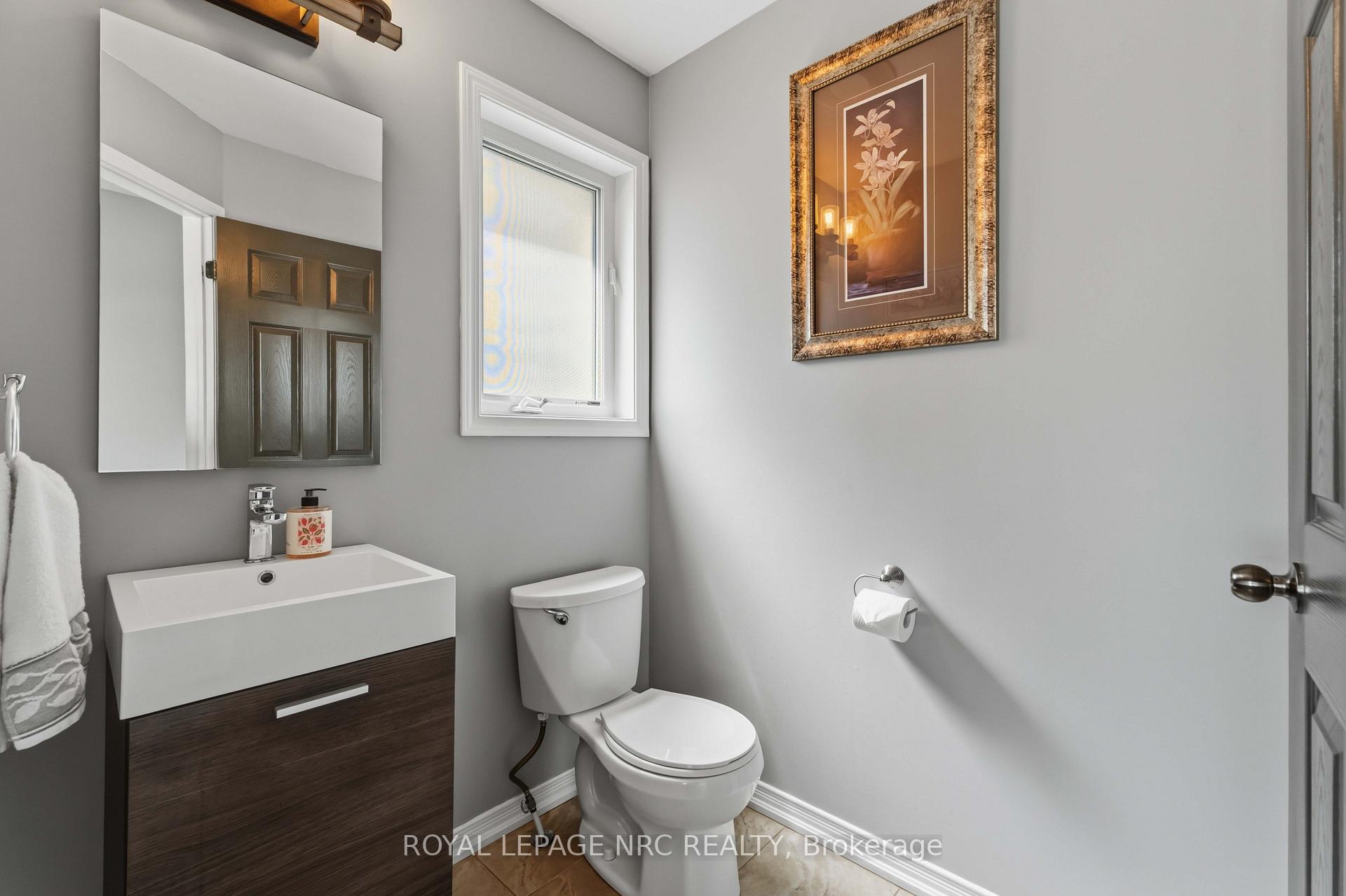 Photo 20 of 8769 Dogwood Crescent, Niagara Falls, Brown — HOMEH