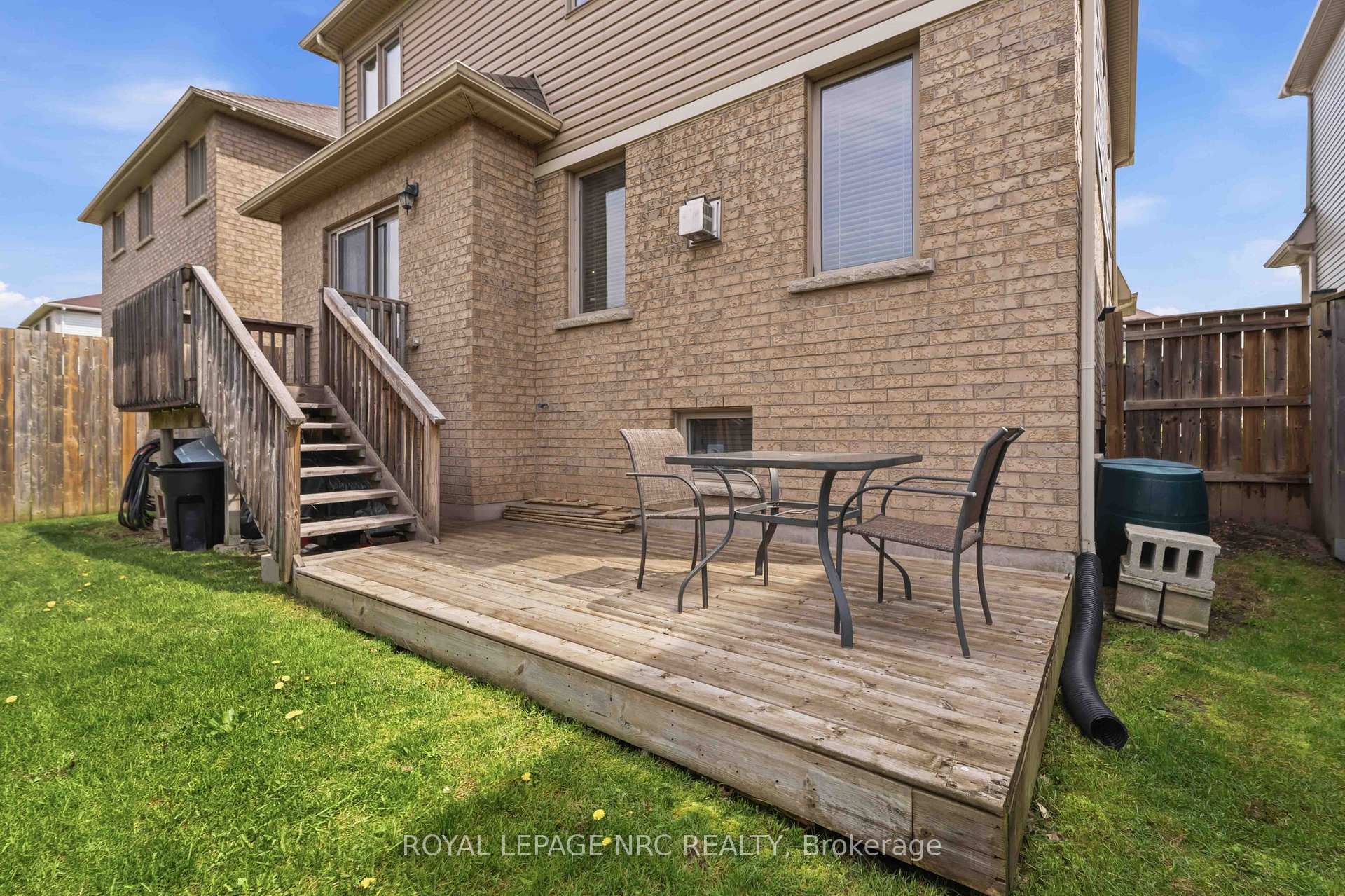 Photo 36 of 8769 Dogwood Crescent, Niagara Falls, Brown — HOMEH