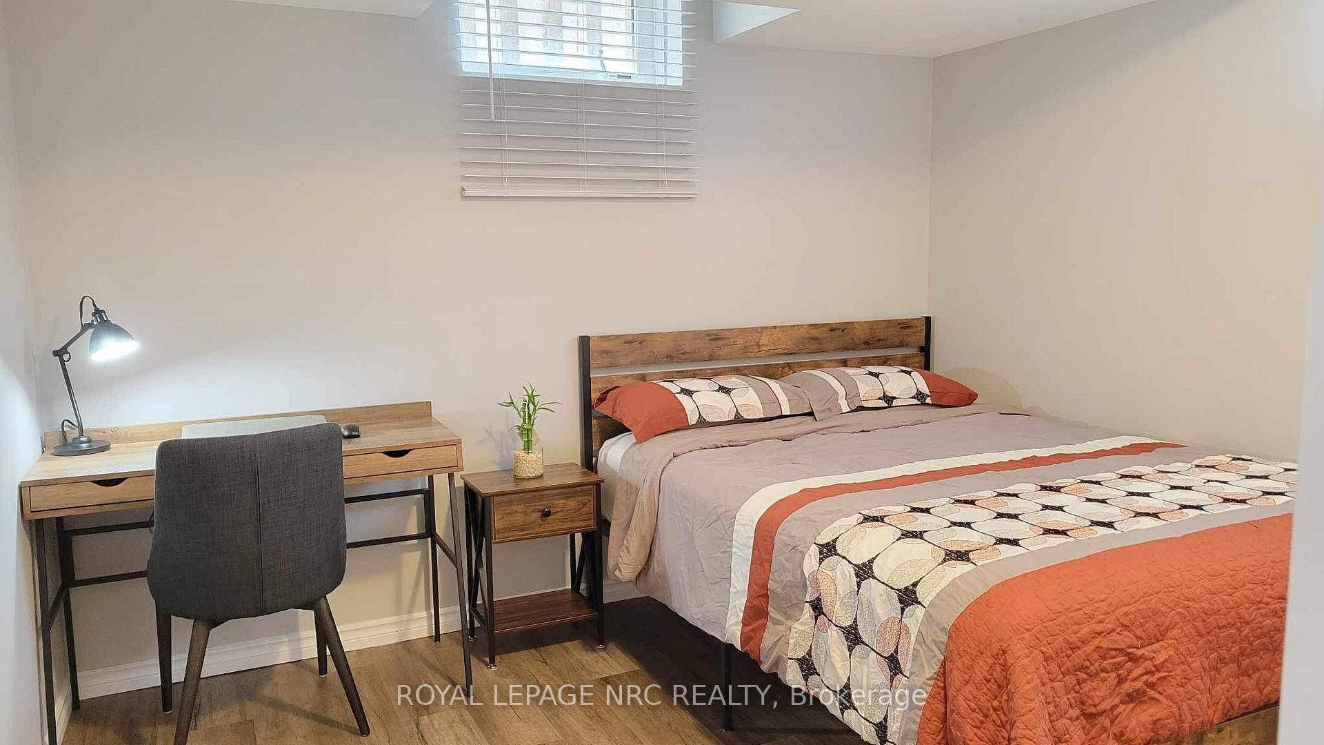 Photo 41 of 8769 Dogwood Crescent, Niagara Falls, Brown — HOMEH