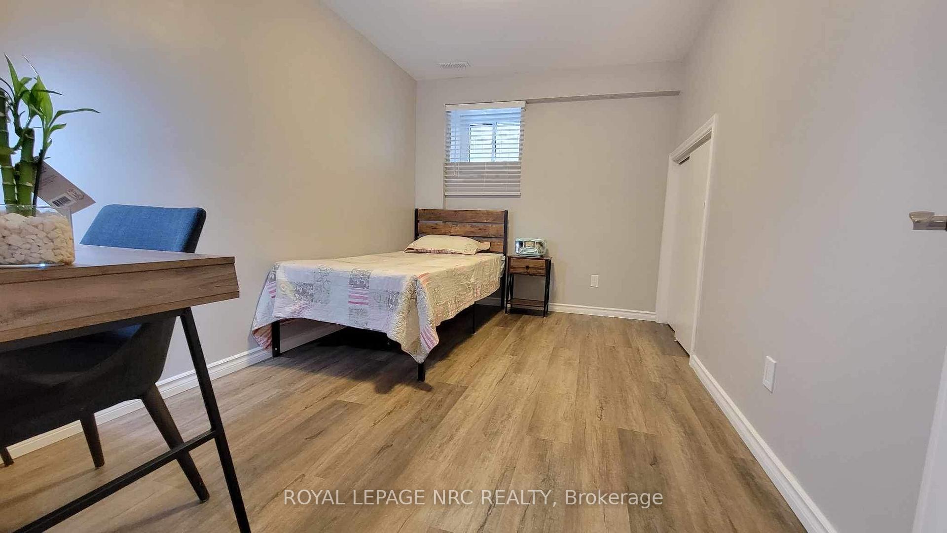 Photo 43 of 8769 Dogwood Crescent, Niagara Falls, Brown — HOMEH
