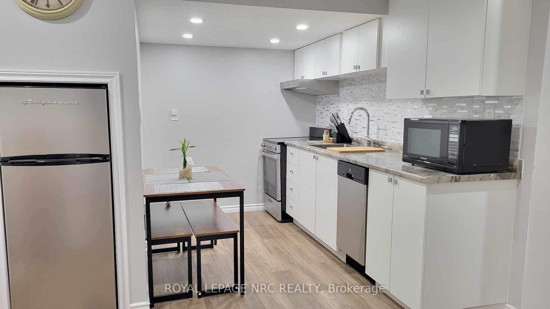 Photo 48 of 8769 Dogwood Crescent, Niagara Falls, Brown — HOMEH