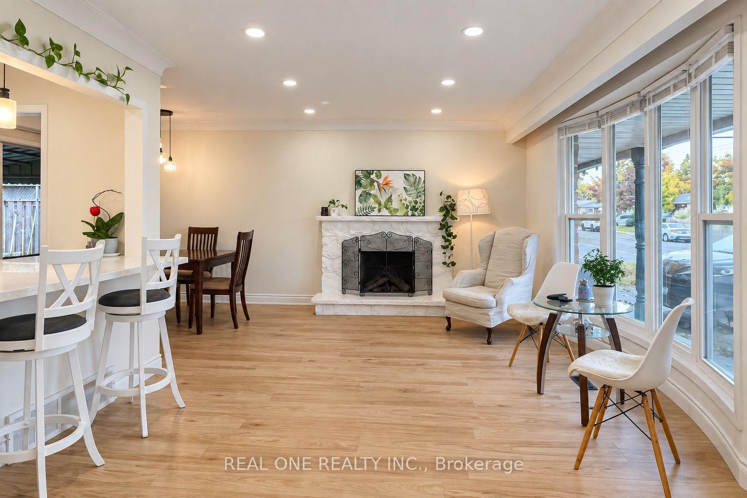 Photo 2 of Unit Upper, 41 Marlowe Drive, Hamilton, Rolston — HOMEH