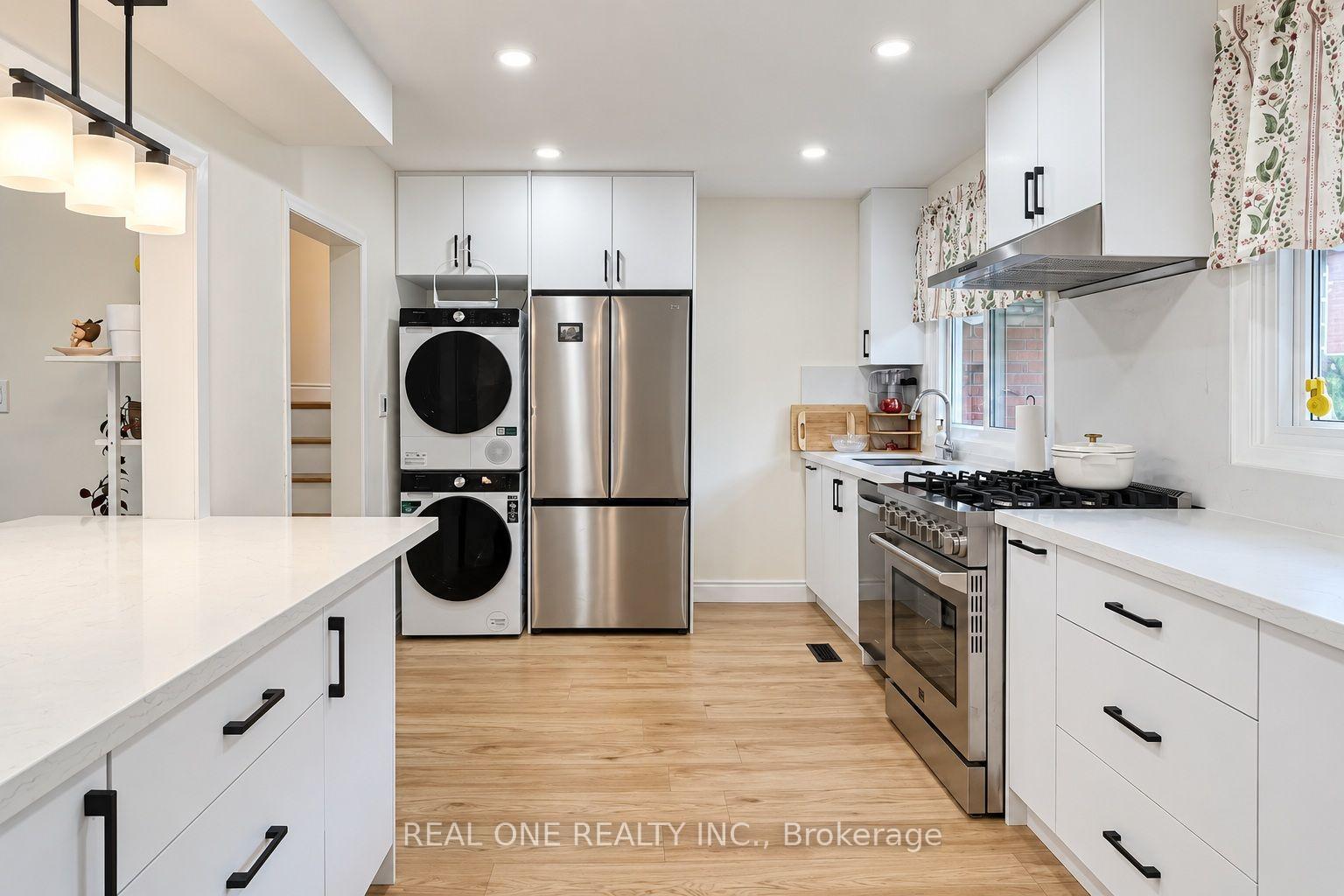 Photo 7 of Unit Upper, 41 Marlowe Drive, Hamilton, Rolston — HOMEH