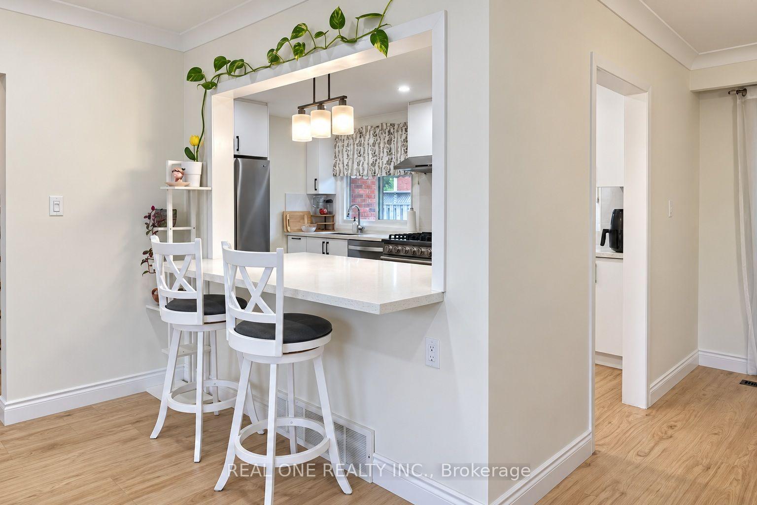 Photo 13 of Unit Upper, 41 Marlowe Drive, Hamilton, Rolston — HOMEH