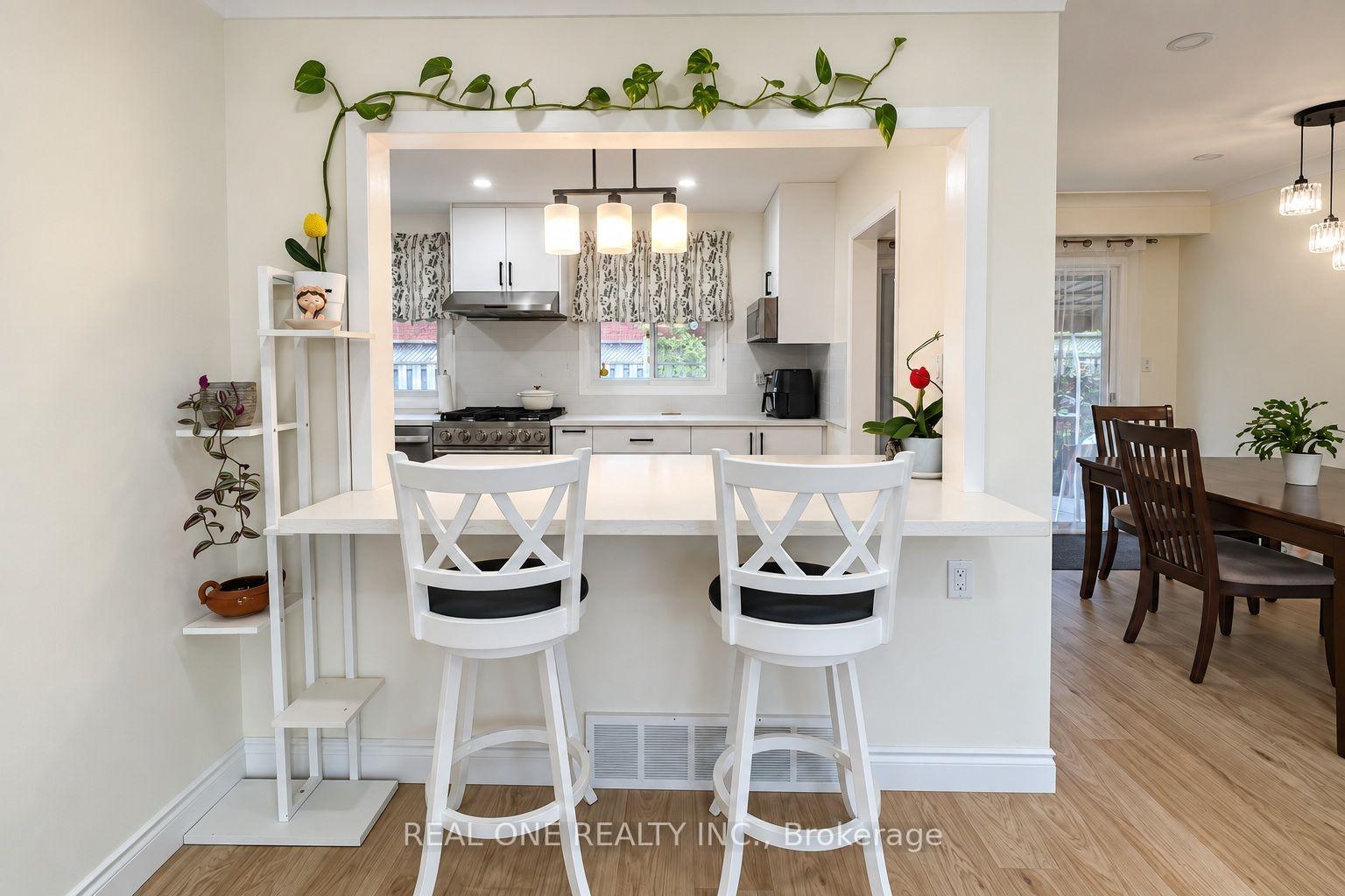 Photo 14 of Unit Upper, 41 Marlowe Drive, Hamilton, Rolston — HOMEH