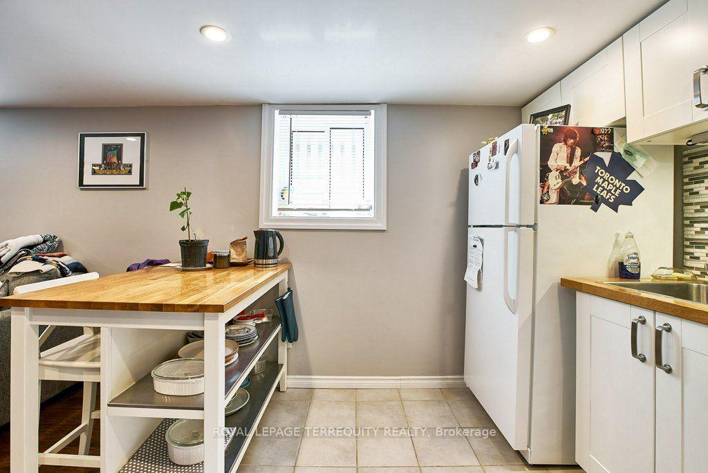 Photo 7 of Unit Lower, 304 Palmerston Avenue, Whitby, Williamsburg — HOMEH