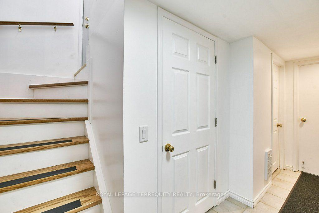 Photo 12 of Unit Lower, 304 Palmerston Avenue, Whitby, Williamsburg — HOMEH