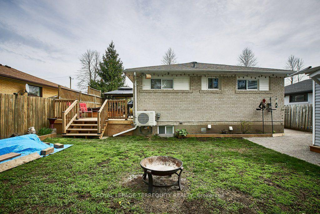 Photo 15 of Unit Lower, 304 Palmerston Avenue, Whitby, Williamsburg — HOMEH