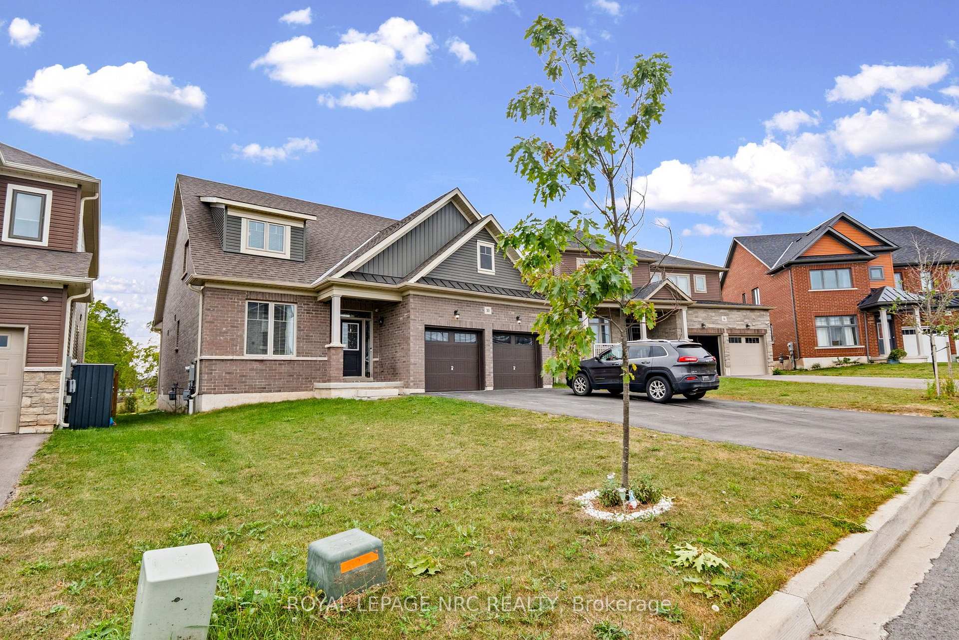 Photo 3 of 10 Oriole Crescent, Port Colborne, Main Street — HOMEH