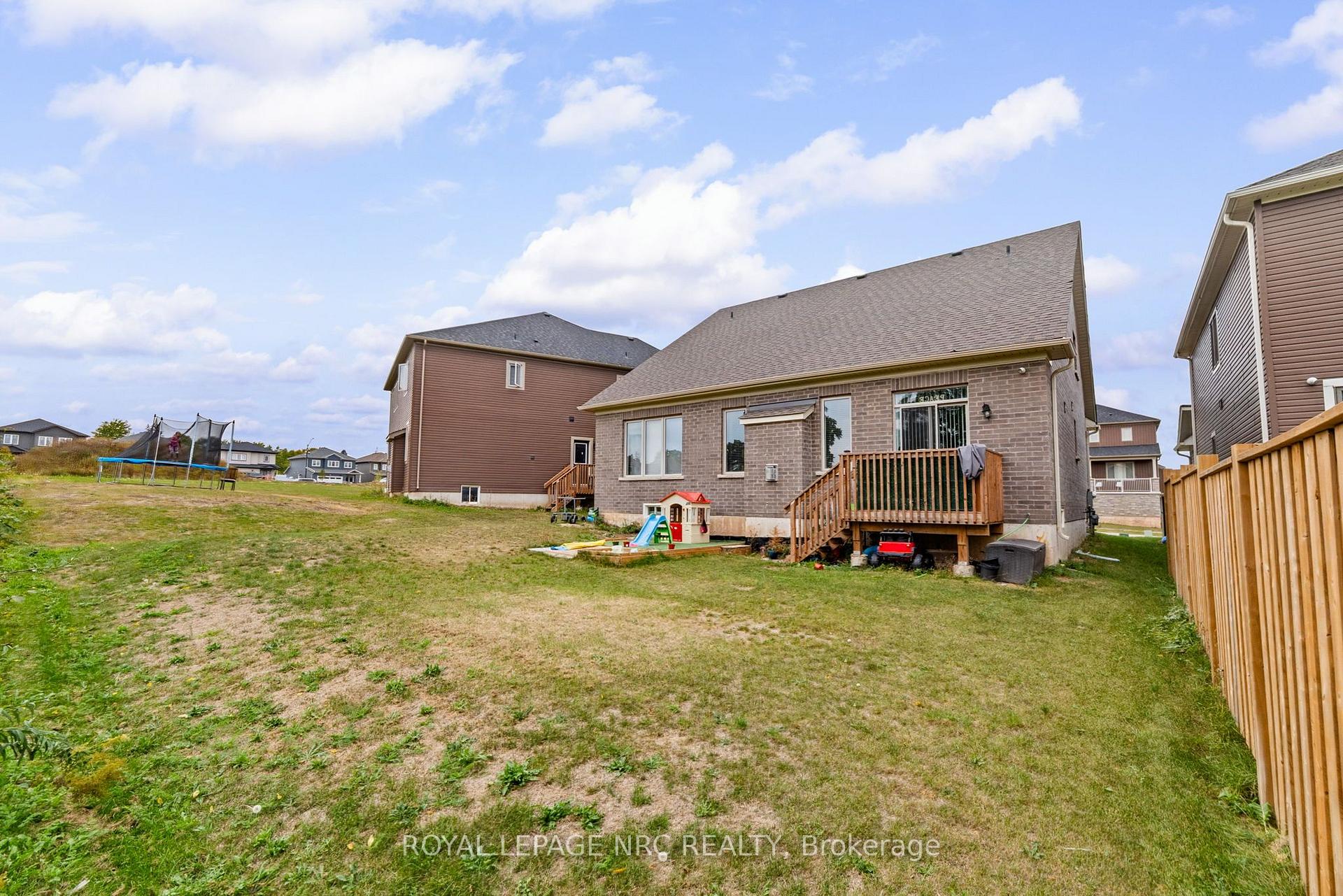 Photo 5 of 10 Oriole Crescent, Port Colborne, Main Street — HOMEH