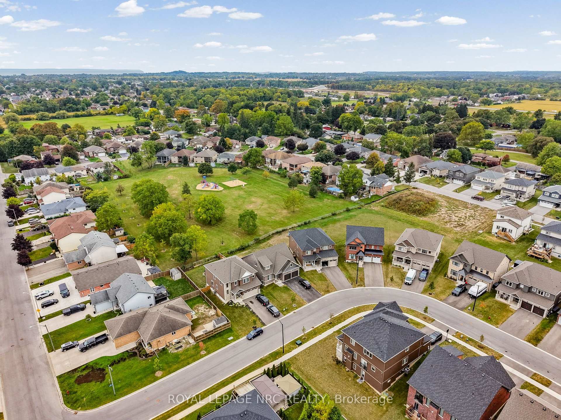 Photo 11 of 10 Oriole Crescent, Port Colborne, Main Street — HOMEH