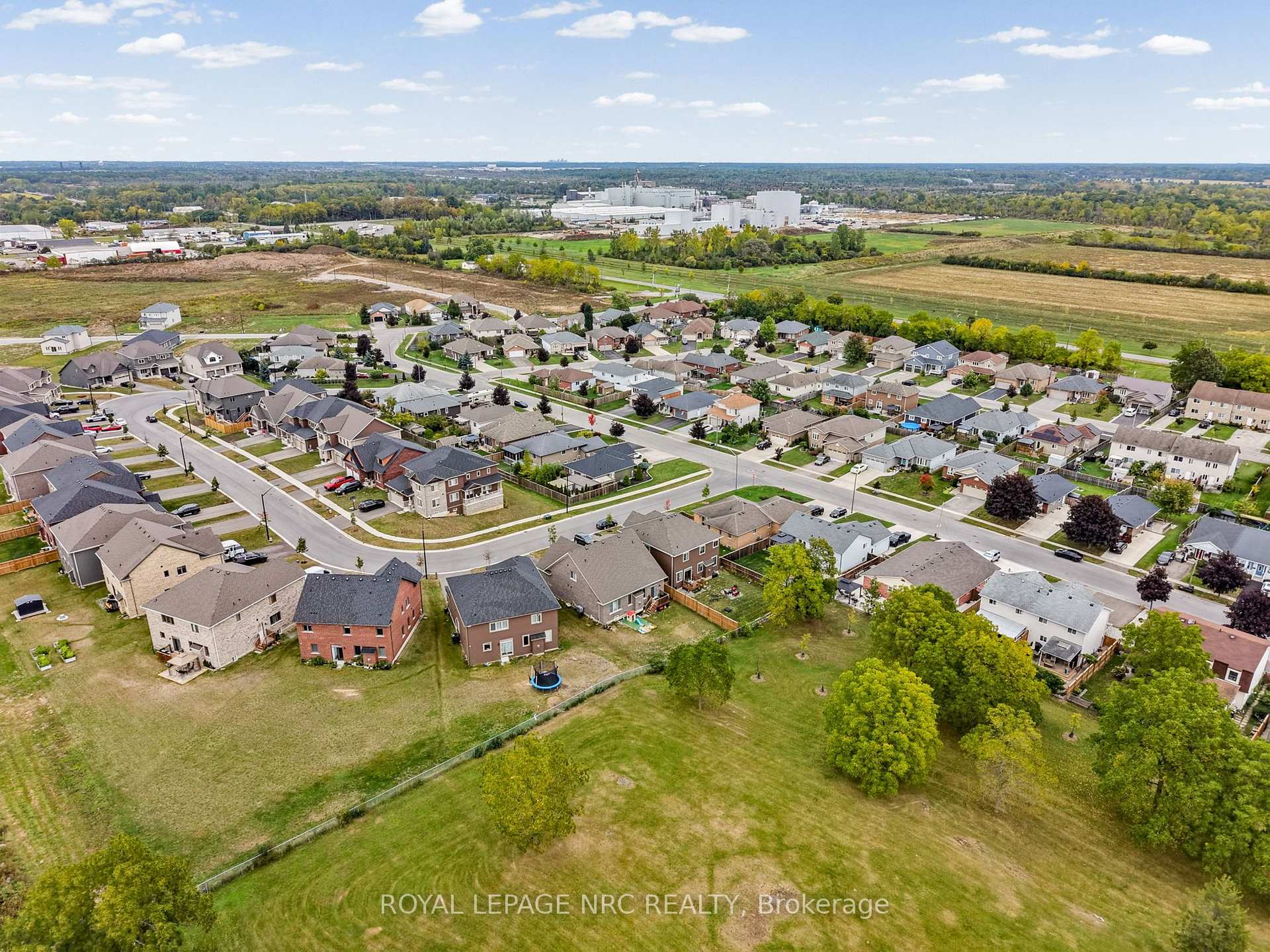 Photo 12 of 10 Oriole Crescent, Port Colborne, Main Street — HOMEH