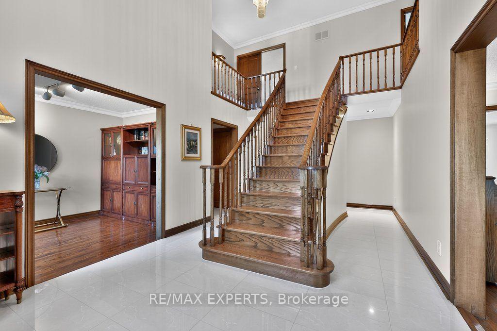 Photo 5 of 96 Benjamin Drive, Vaughan, East Woodbridge — HOMEH