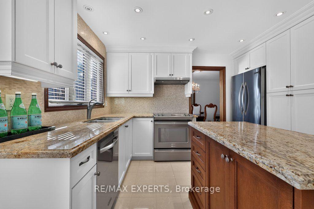 Photo 12 of 96 Benjamin Drive, Vaughan, East Woodbridge — HOMEH