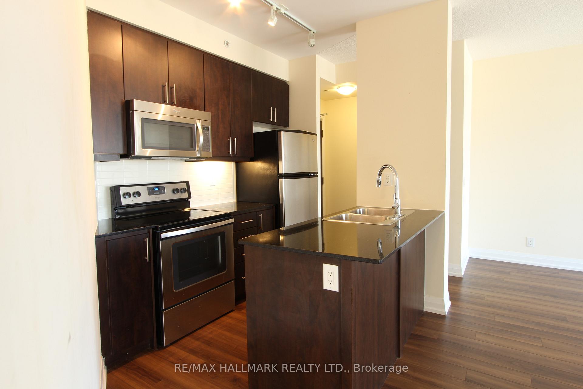 Photo 8 of Unit 704, 85 The Donway, North York, Banbury-Don Mills — HOMEH
