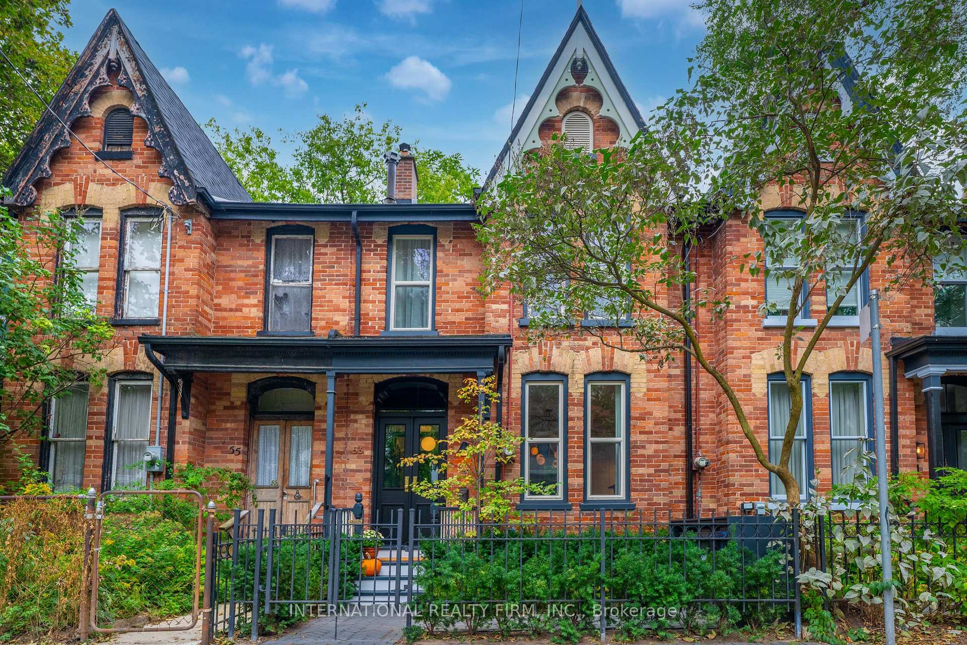 Photo 2 of 53 Spruce Street, Toronto, Cabbagetown-South St. James Town — HOMEH