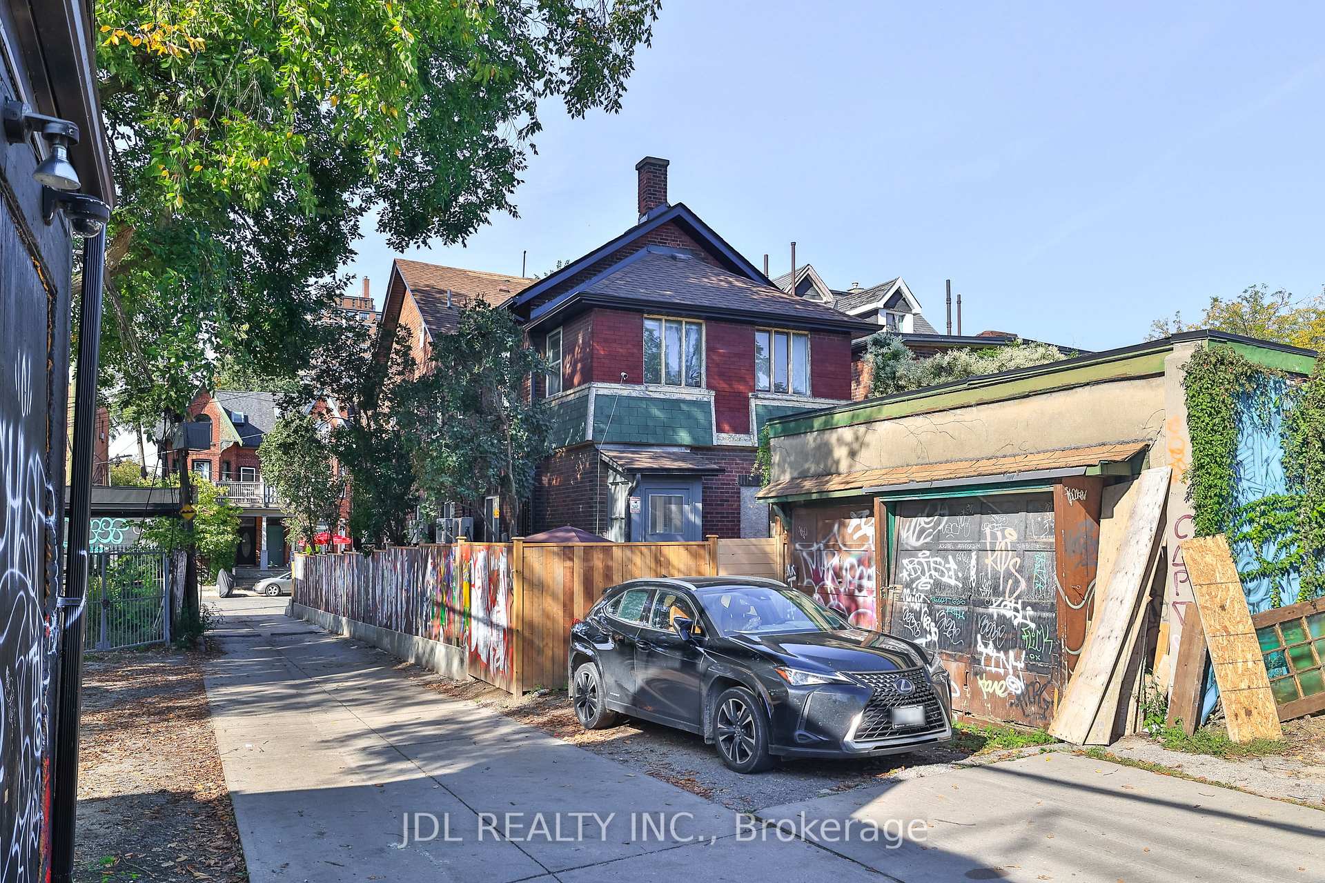 Photo 9 of 5 Sorauren Avenue, Toronto, Roncesvalles — HOMEH