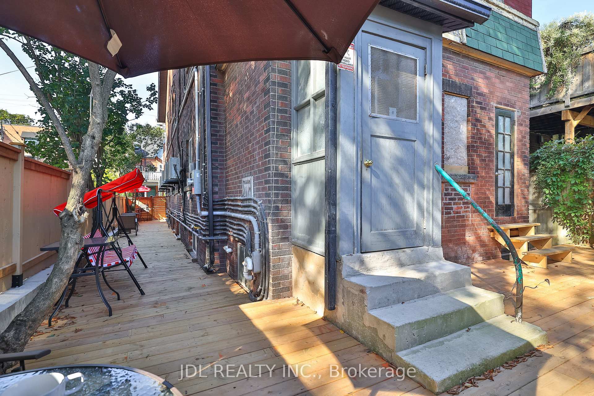 Photo 11 of 5 Sorauren Avenue, Toronto, Roncesvalles — HOMEH
