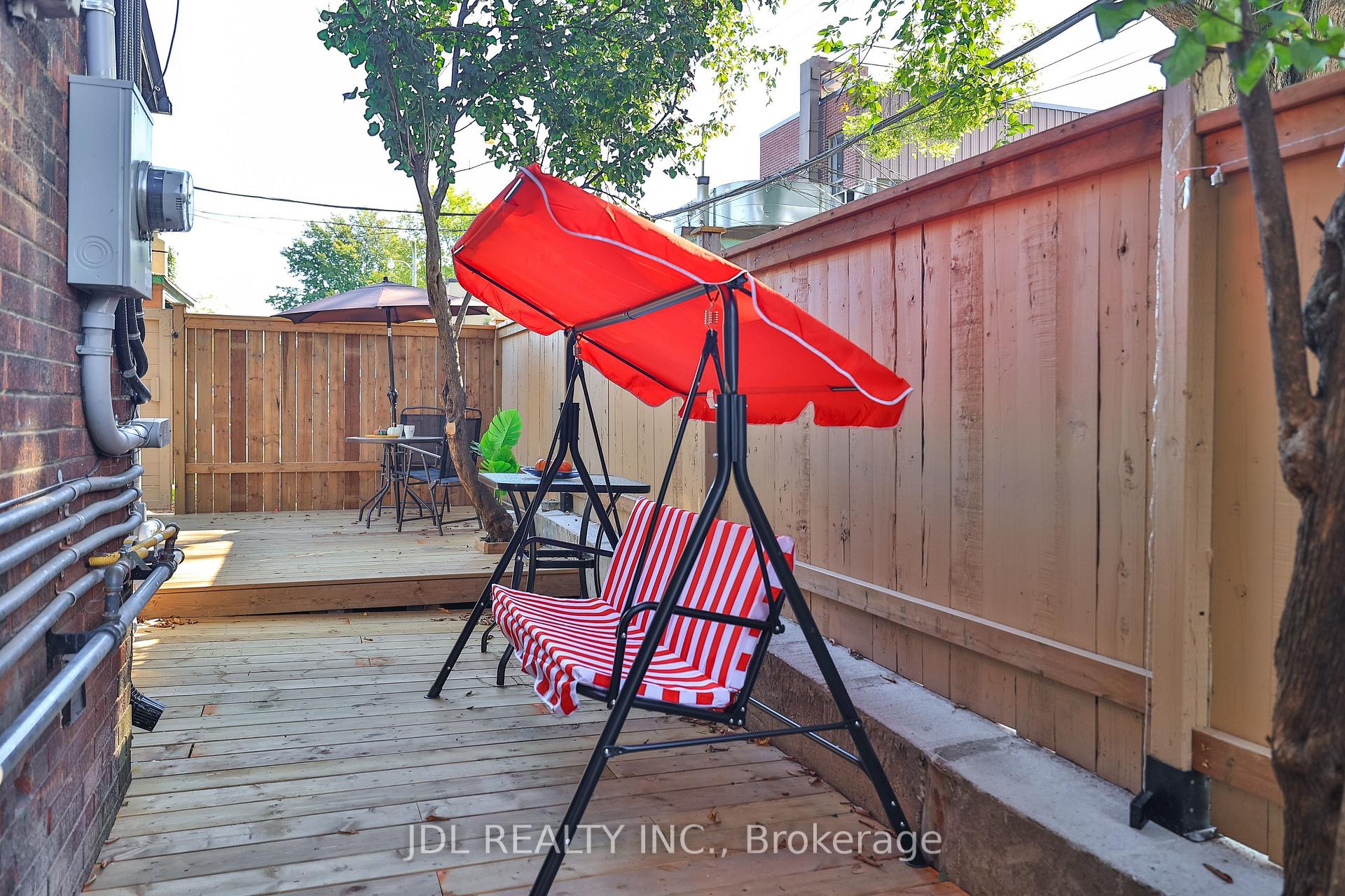 Photo 24 of 5 Sorauren Avenue, Toronto, Roncesvalles — HOMEH