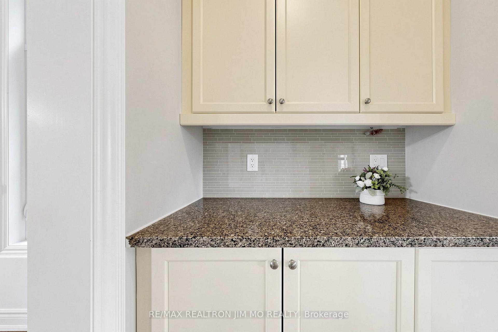Photo 17 of 18 Tralee Court, Markham, Devil's Elbow — HOMEH