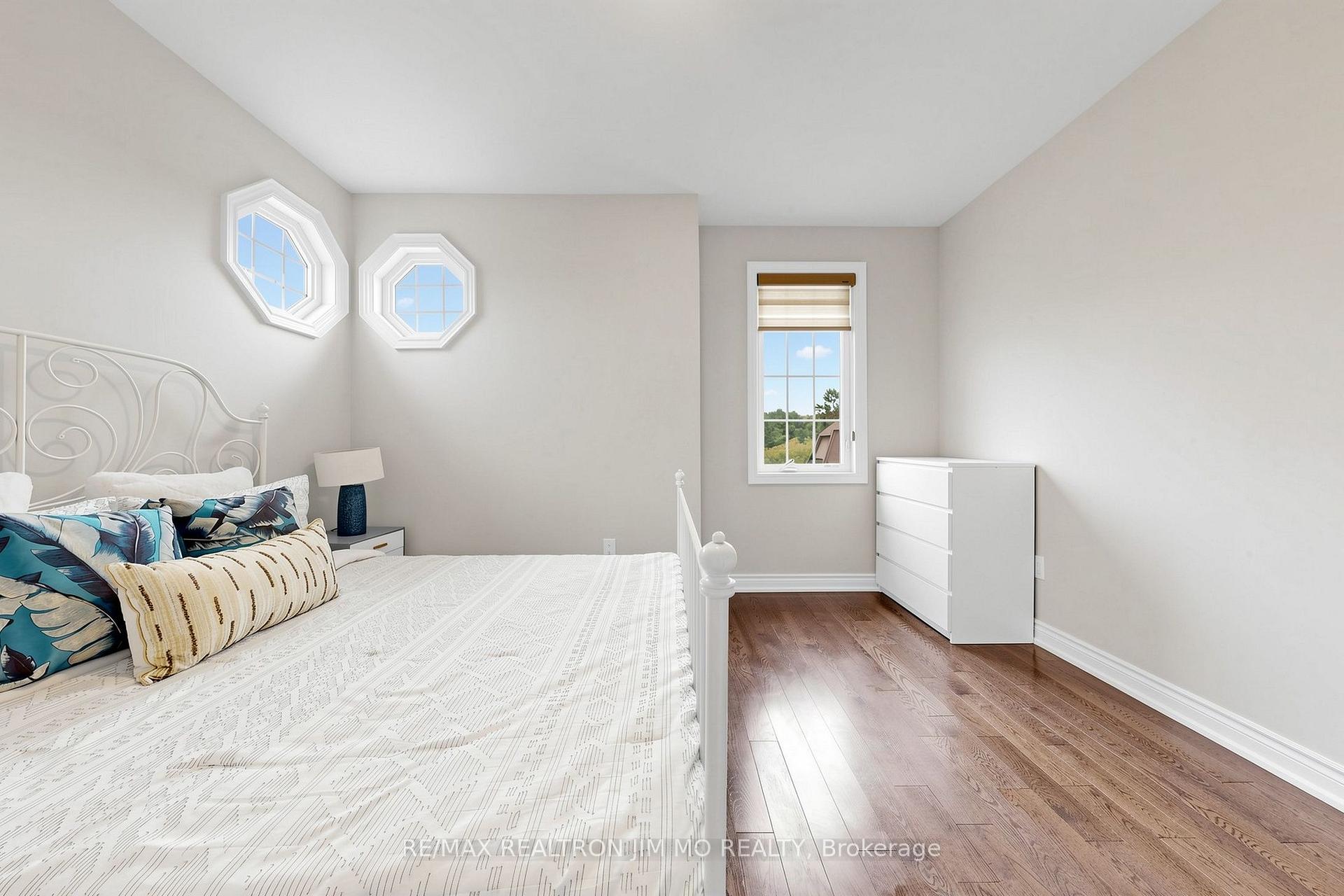 Photo 34 of 18 Tralee Court, Markham, Devil's Elbow — HOMEH