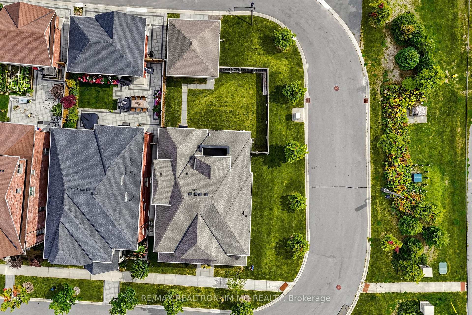 Photo 45 of 18 Tralee Court, Markham, Devil's Elbow — HOMEH