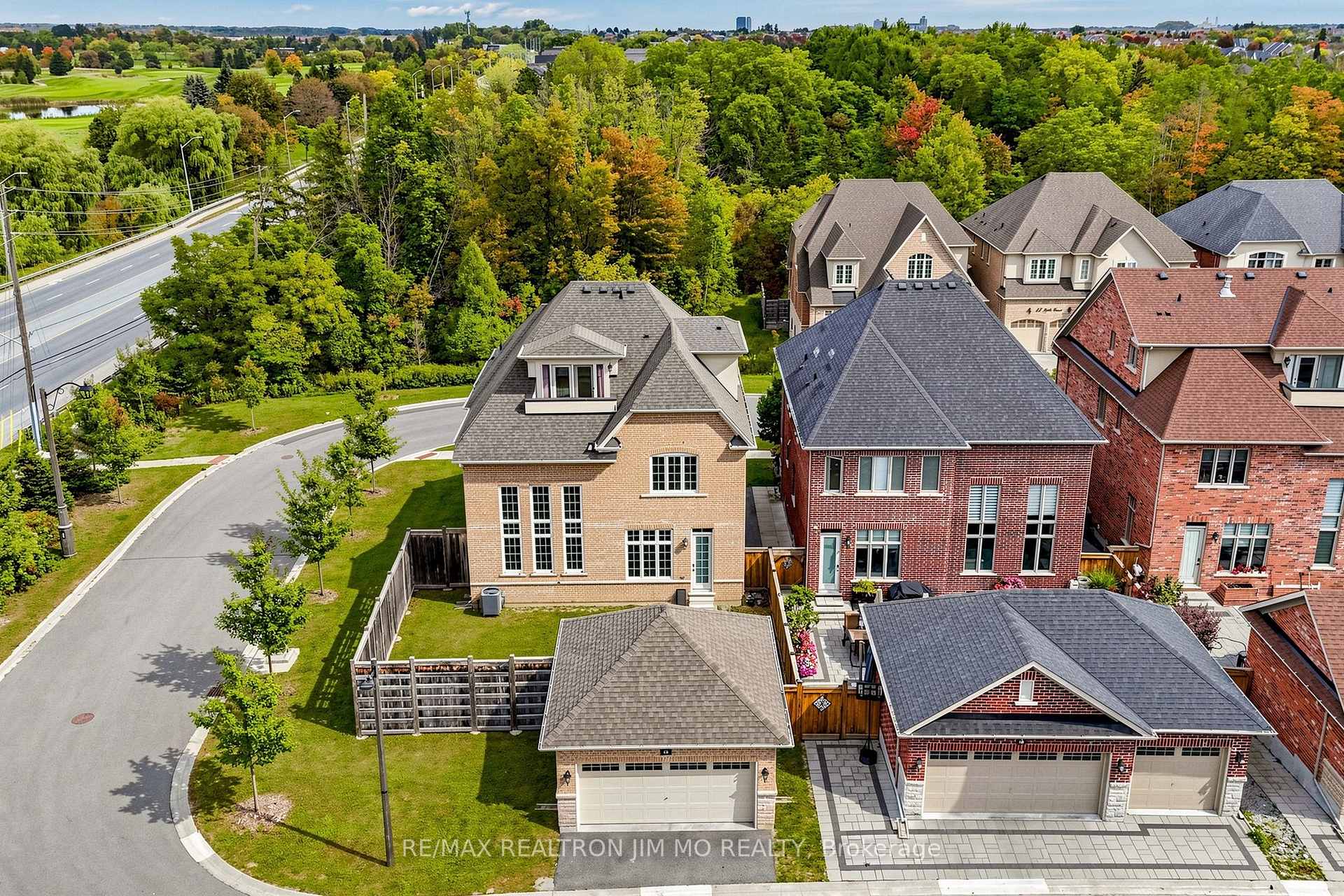 Photo 46 of 18 Tralee Court, Markham, Devil's Elbow — HOMEH