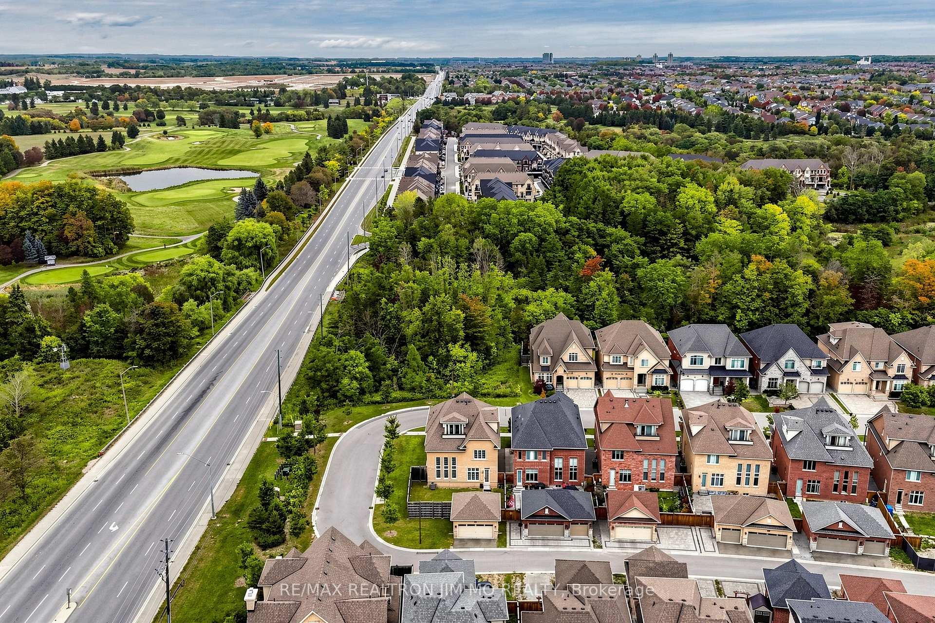 Photo 47 of 18 Tralee Court, Markham, Devil's Elbow — HOMEH