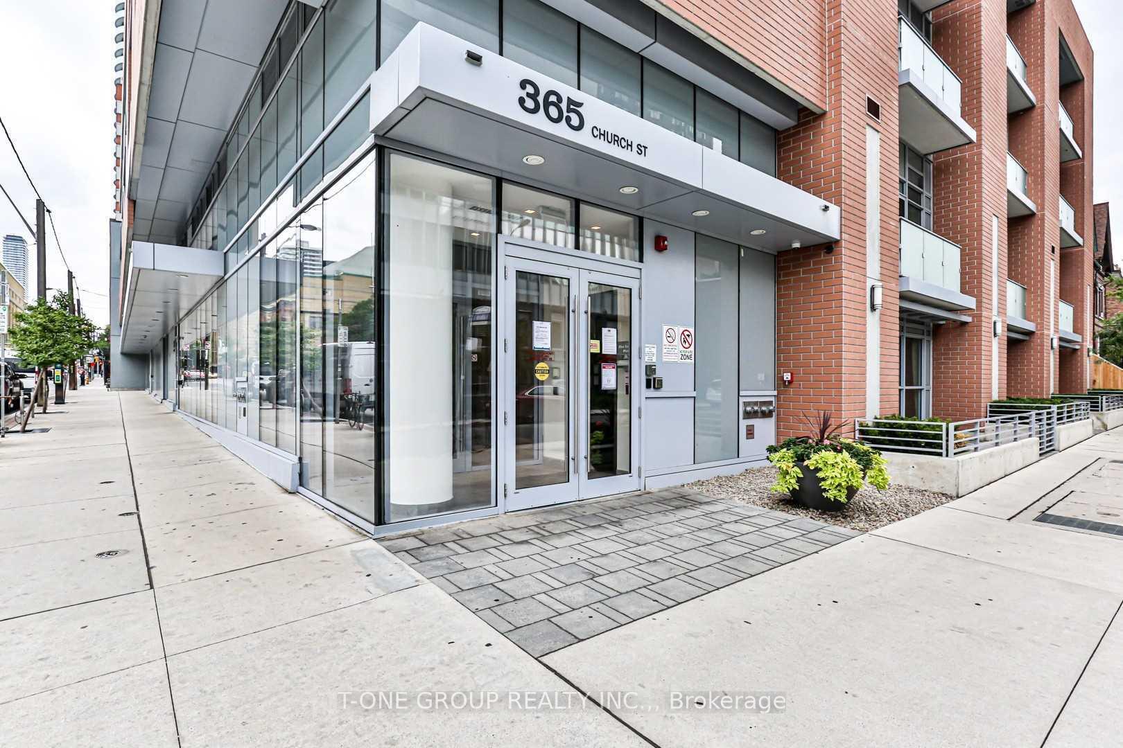 Photo 3 of 92 McGill Street, Toronto, Church-Yonge Corridor — HOMEH