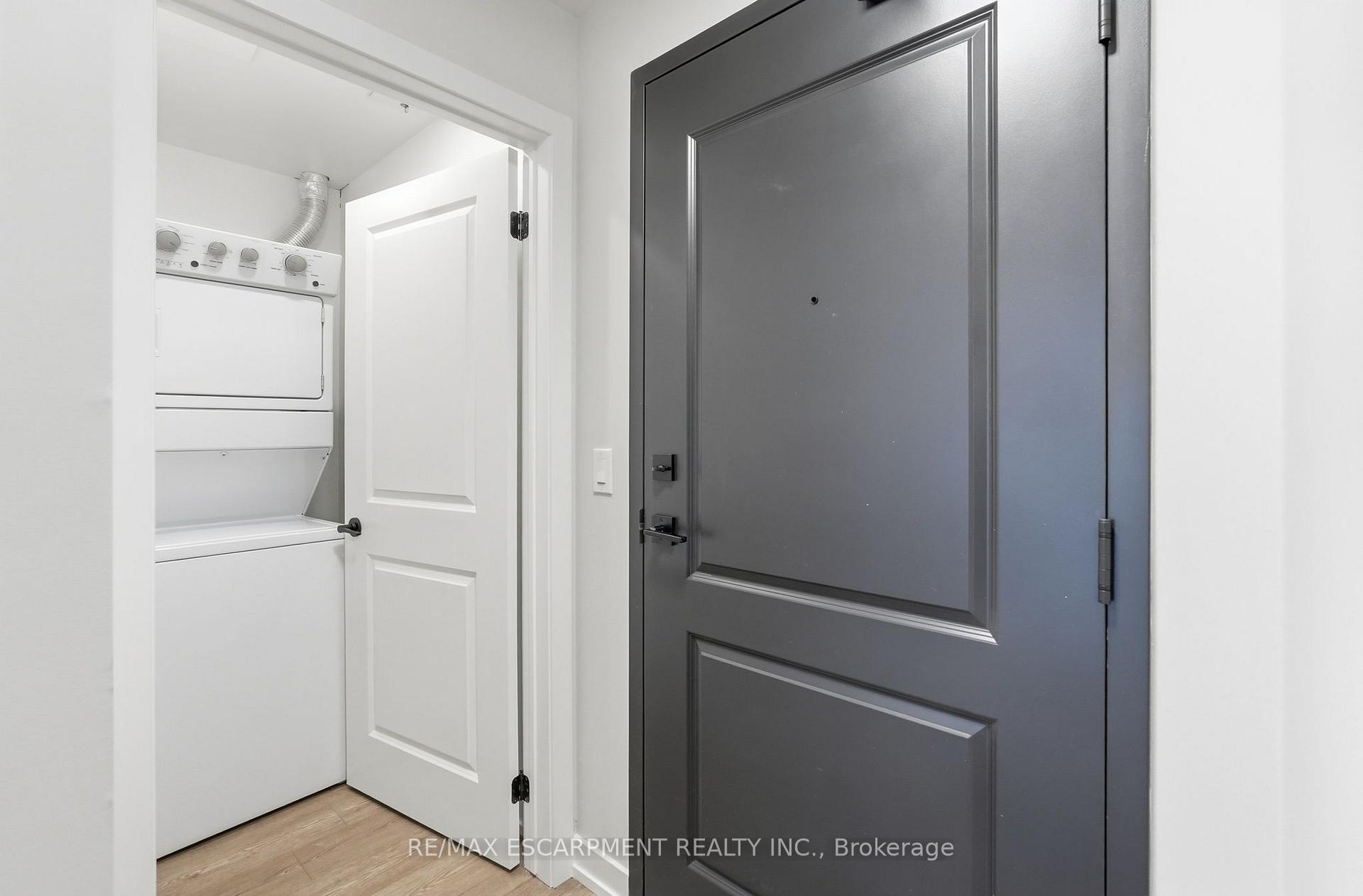 Photo 3 of Unit 416, 870 Queenston Road, Hamilton, Stoney Creek — HOMEH