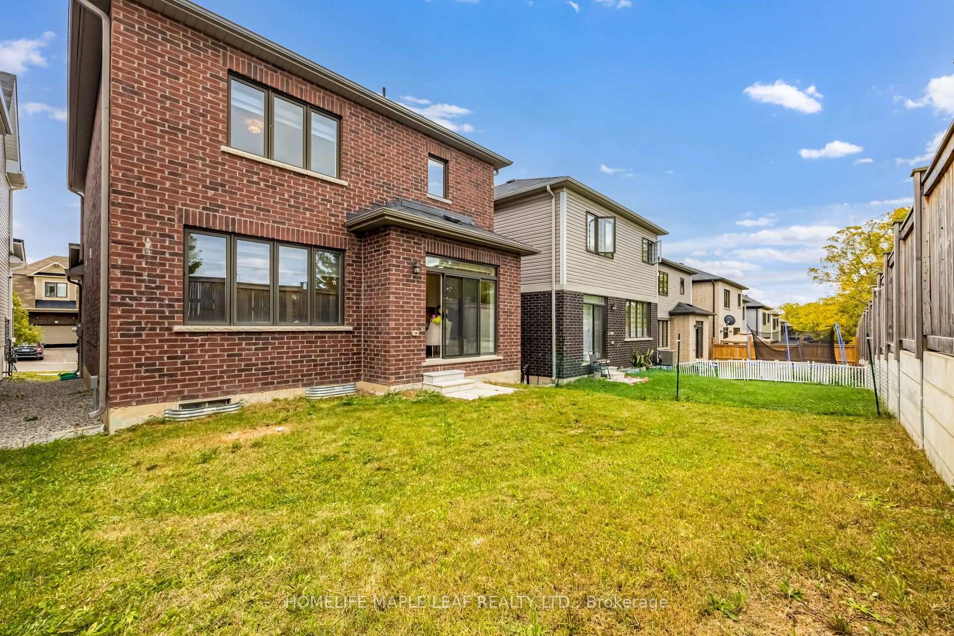 Photo 43 of 41 Sundin Drive, Haldimand — HOMEH