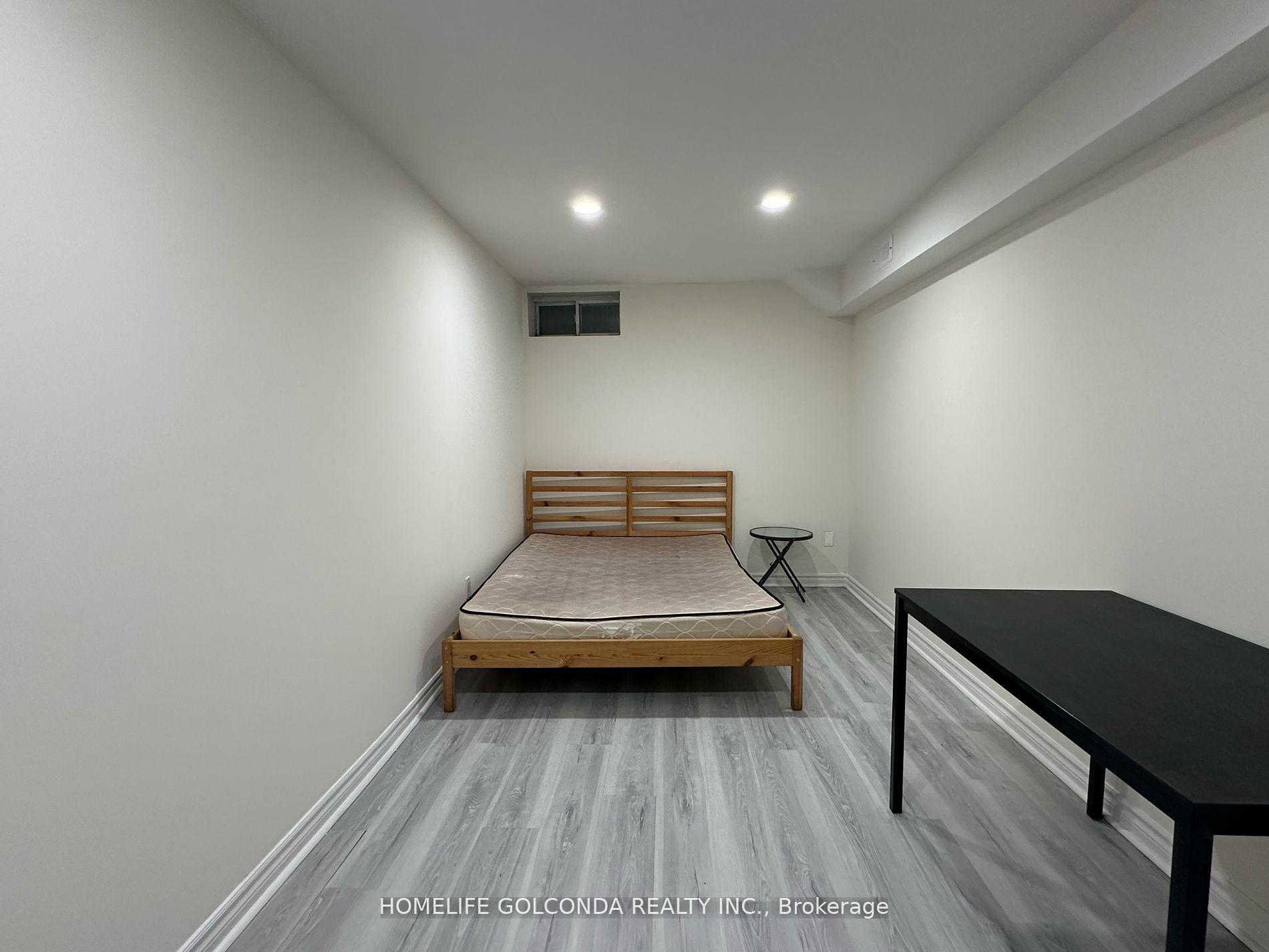 Photo 5 of 37 Halder Crescent, Markham, Milliken Mills East — HOMEH