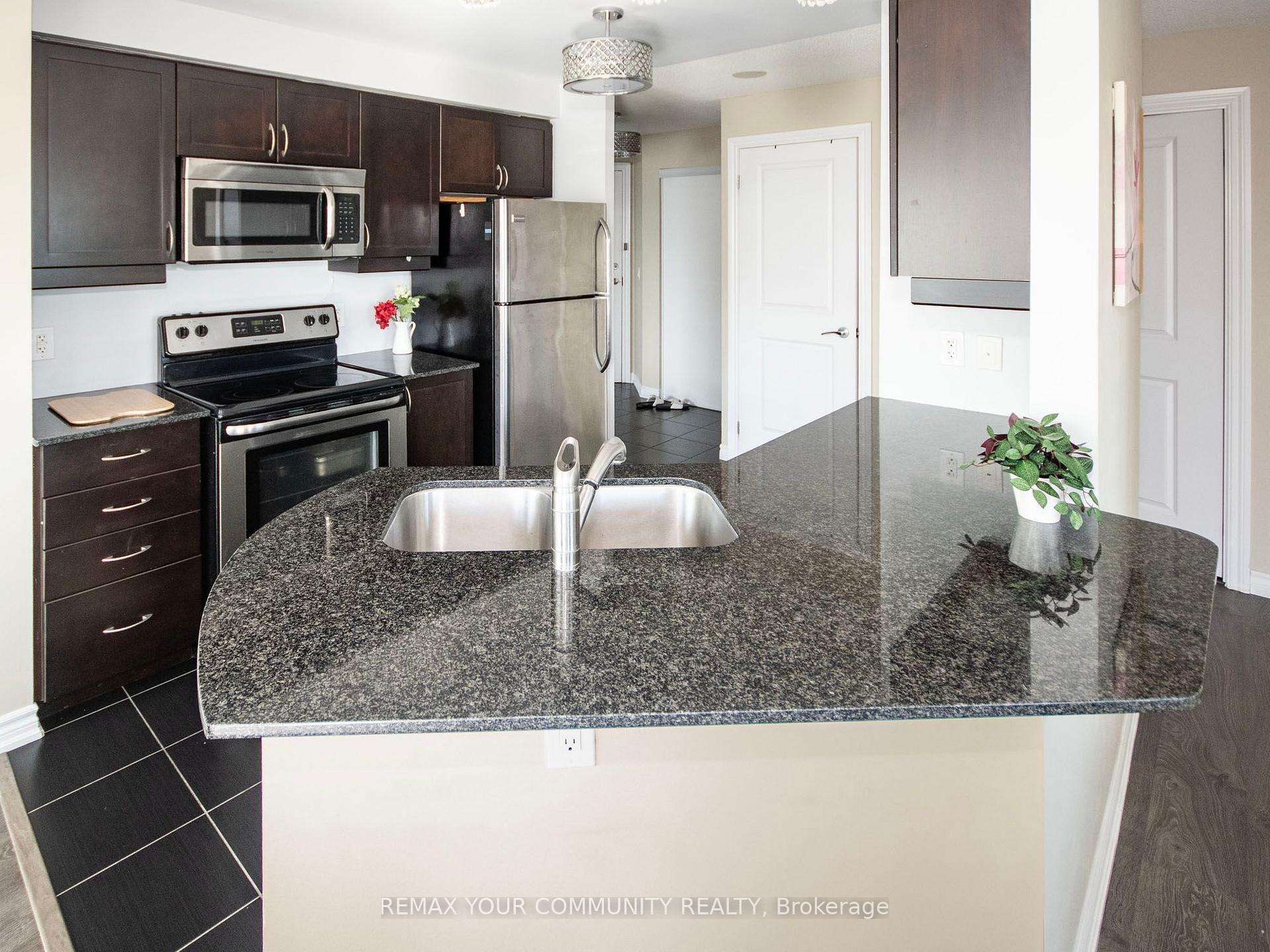 Photo 5 of Unit 311, 7730 Kipling Avenue, Vaughan, Vaughan Grove — HOMEH