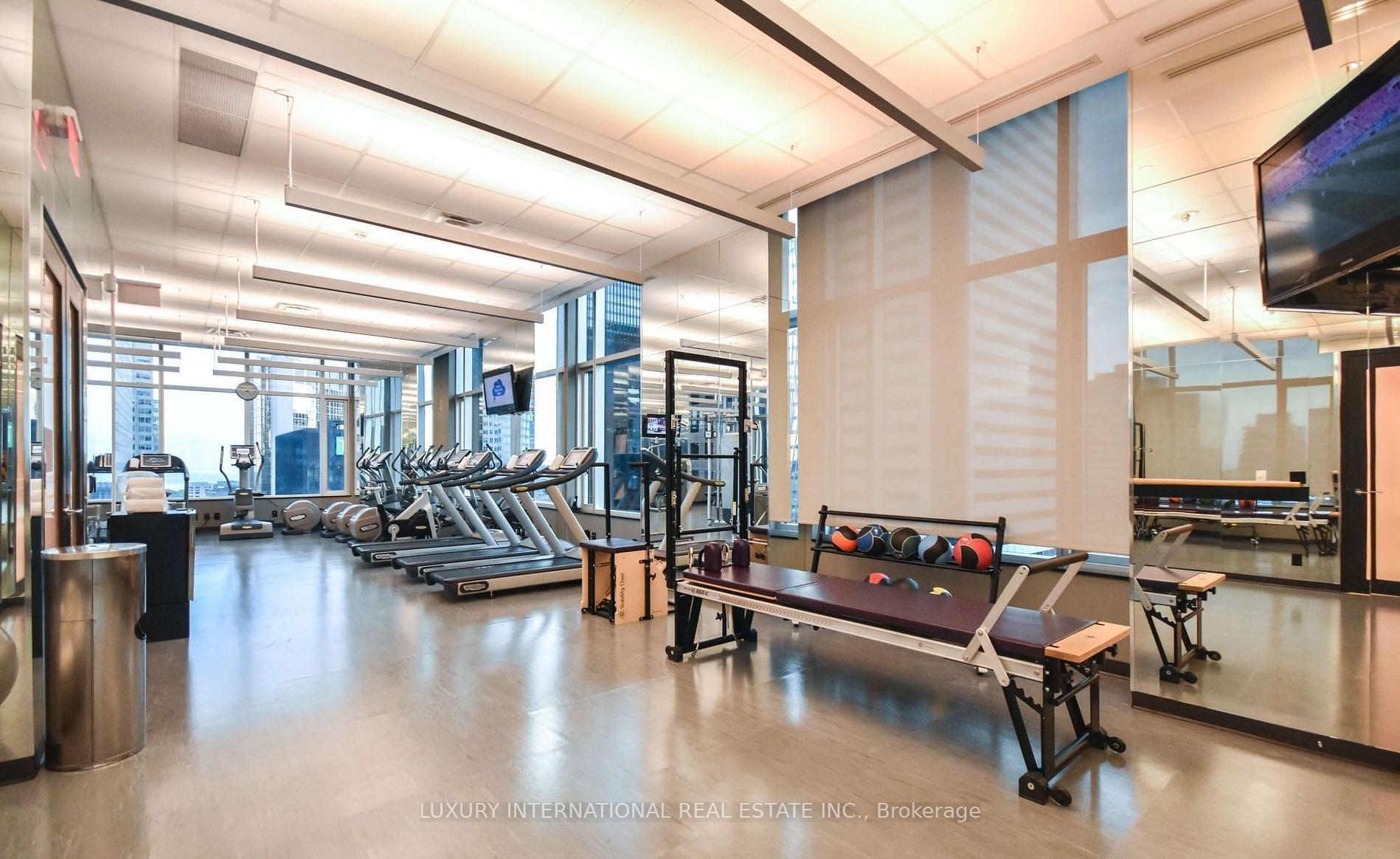 Photo 4 of Unit 4404, 311 Bay Street, Toronto, Bay Street Corridor — HOMEH
