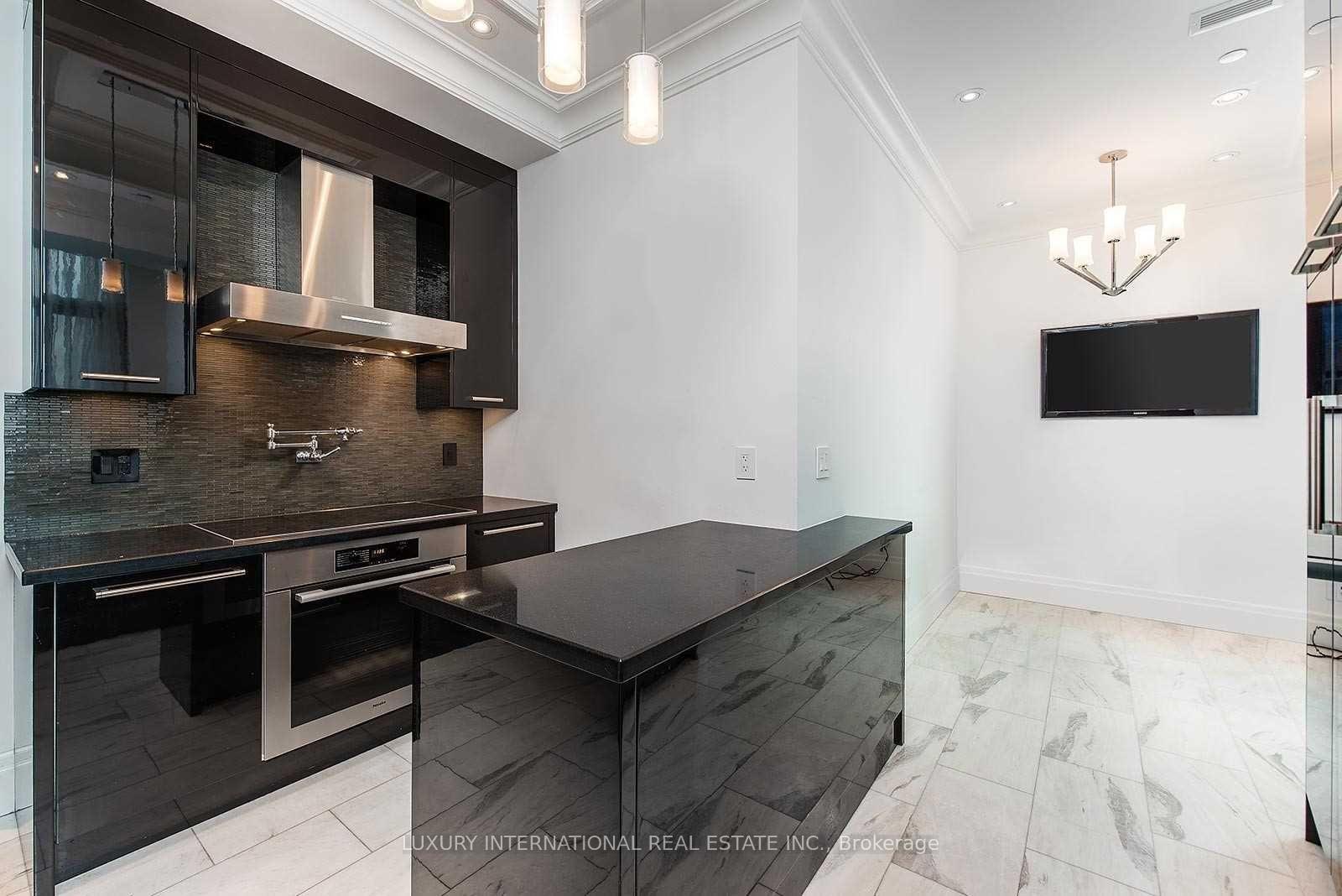 Photo 10 of Unit 4404, 311 Bay Street, Toronto, Bay Street Corridor — HOMEH