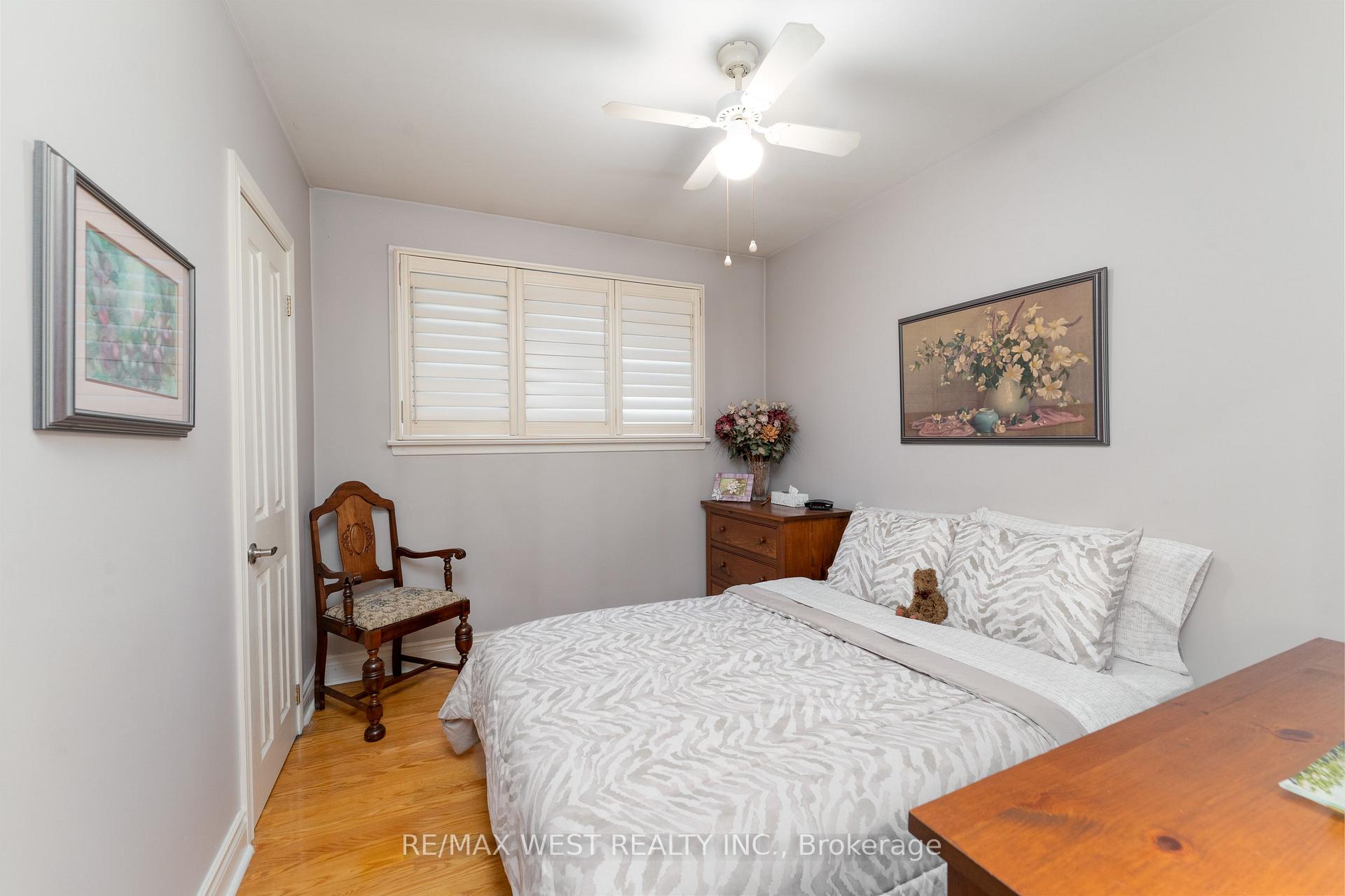 Photo 10 of 59 Landfair Crescent, Scarborough, Woburn — HOMEH