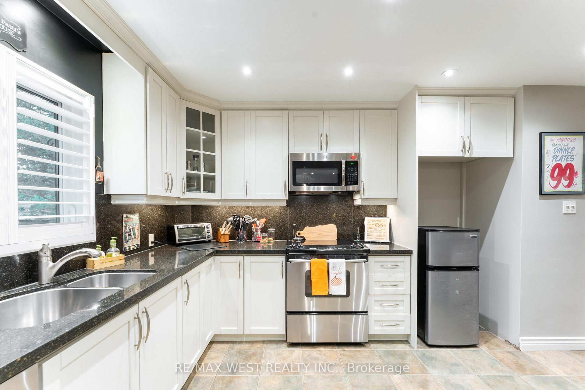 Photo 20 of 59 Landfair Crescent, Scarborough, Woburn — HOMEH