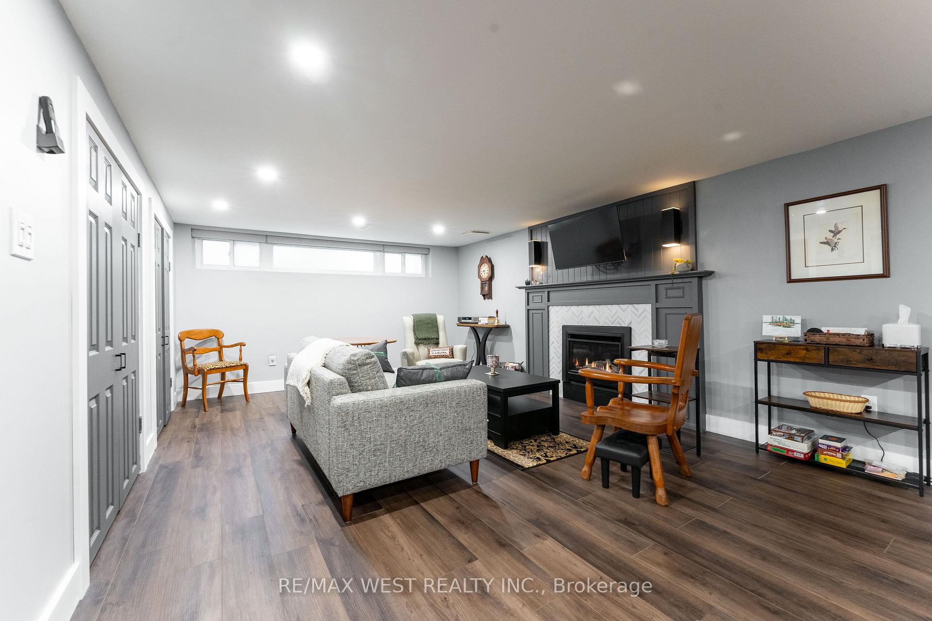 Photo 33 of 59 Landfair Crescent, Scarborough, Woburn — HOMEH