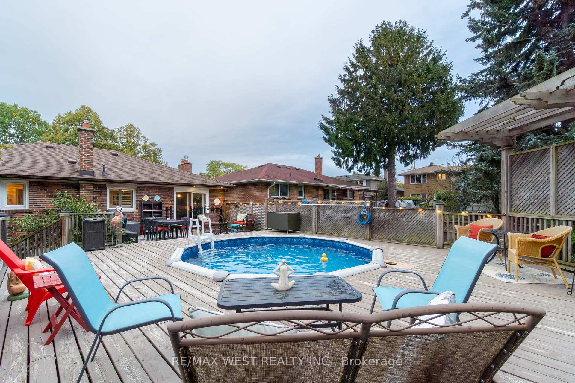 Photo 39 of 59 Landfair Crescent, Scarborough, Woburn — HOMEH