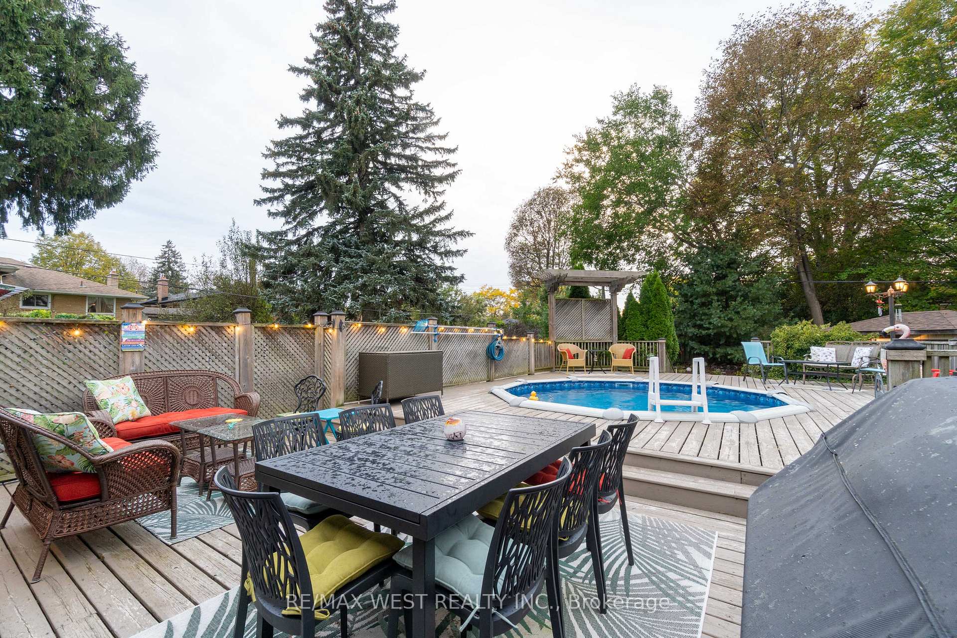 Photo 41 of 59 Landfair Crescent, Scarborough, Woburn — HOMEH