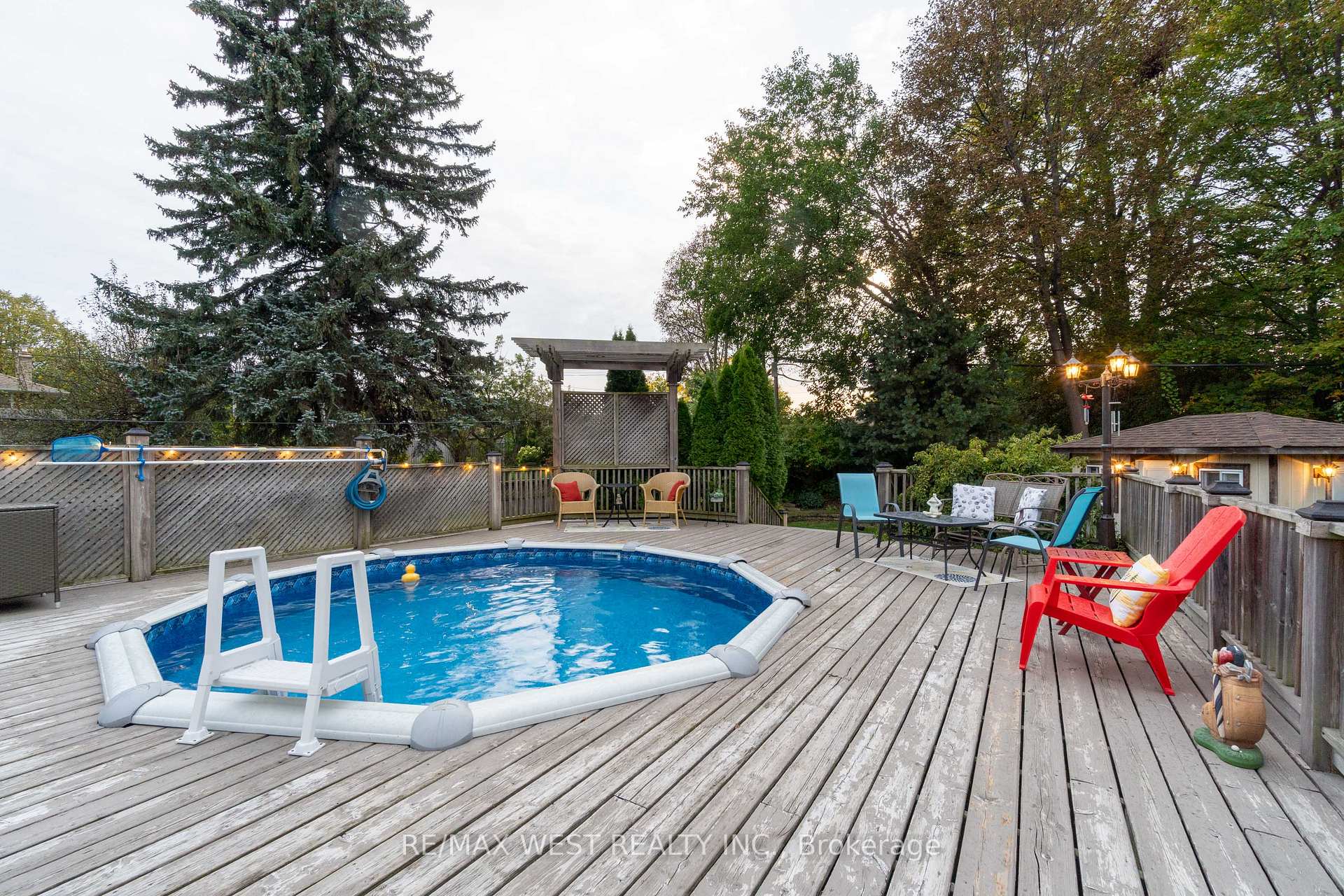 Photo 43 of 59 Landfair Crescent, Scarborough, Woburn — HOMEH
