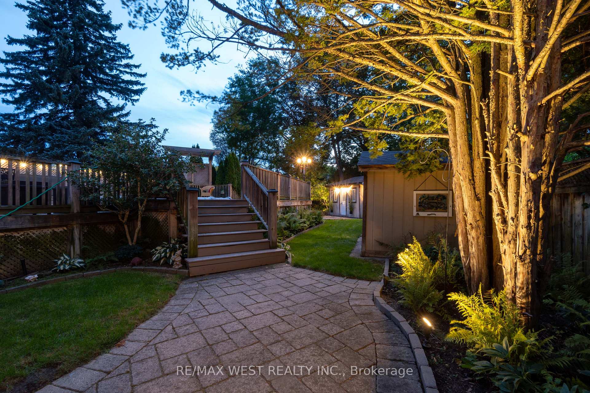 Photo 44 of 59 Landfair Crescent, Scarborough, Woburn — HOMEH