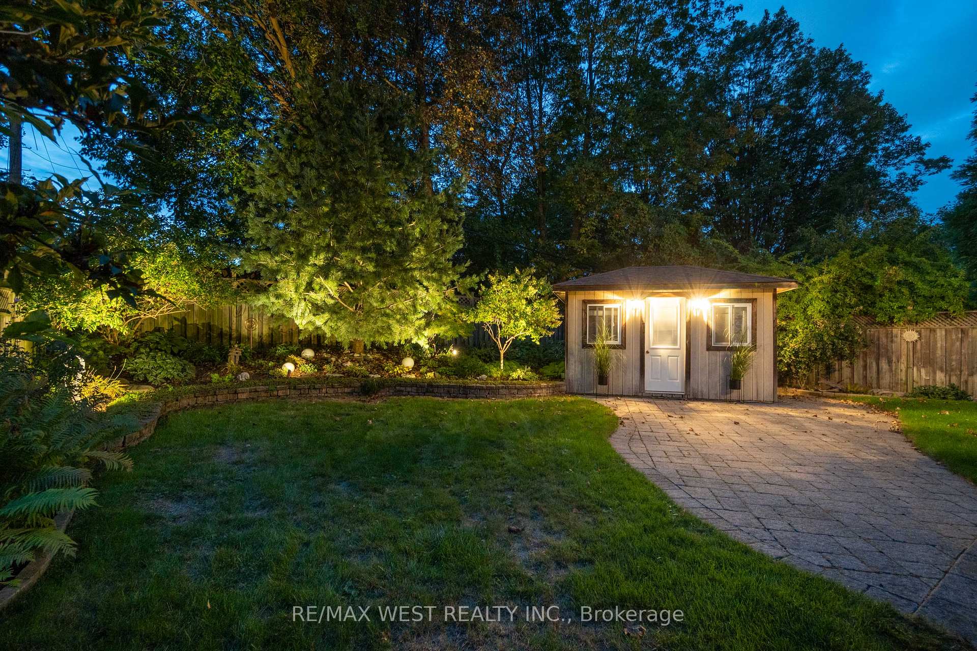 Photo 46 of 59 Landfair Crescent, Scarborough, Woburn — HOMEH
