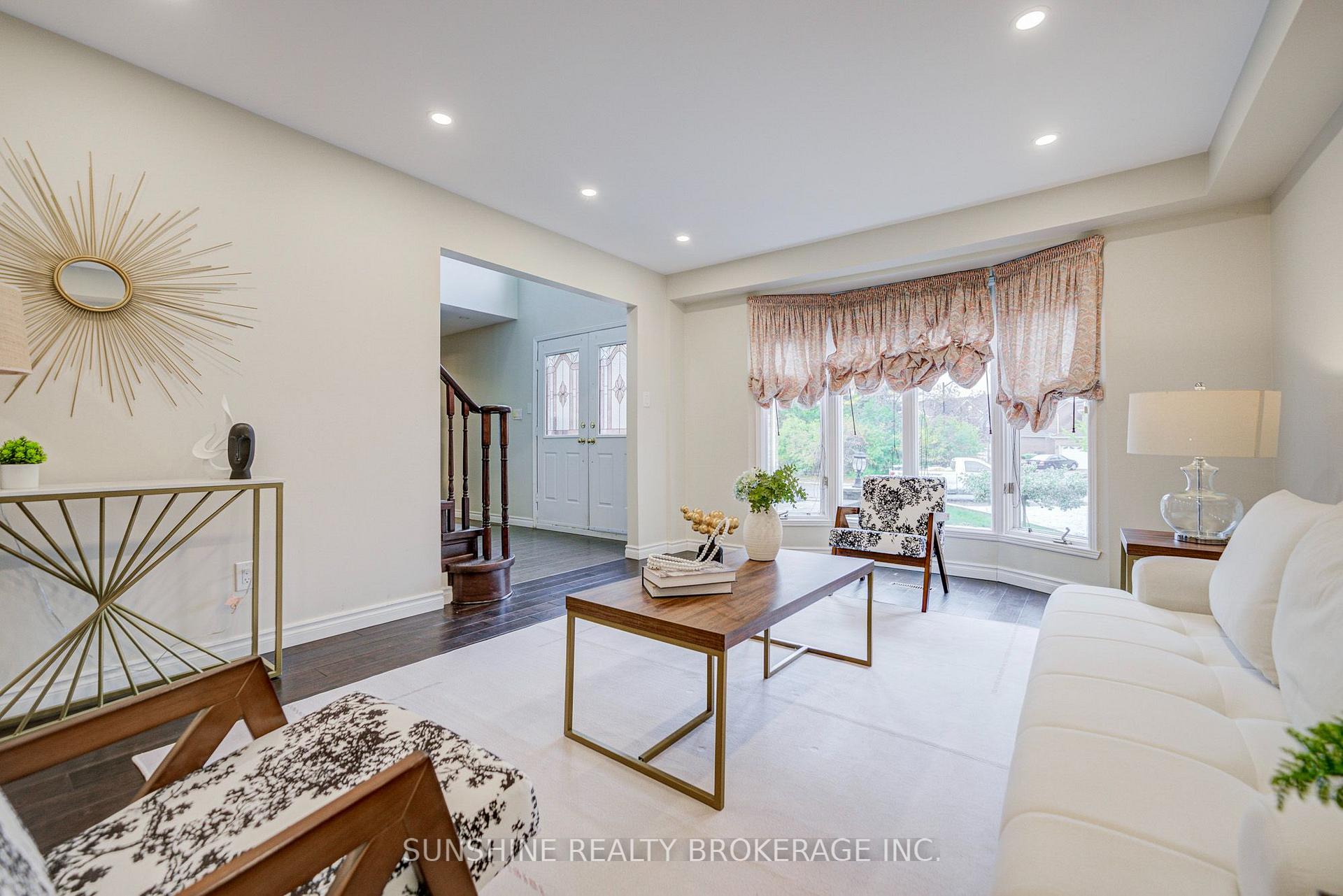 Photo 7 of 23 Parsborough Court, Scarborough, Rouge — HOMEH