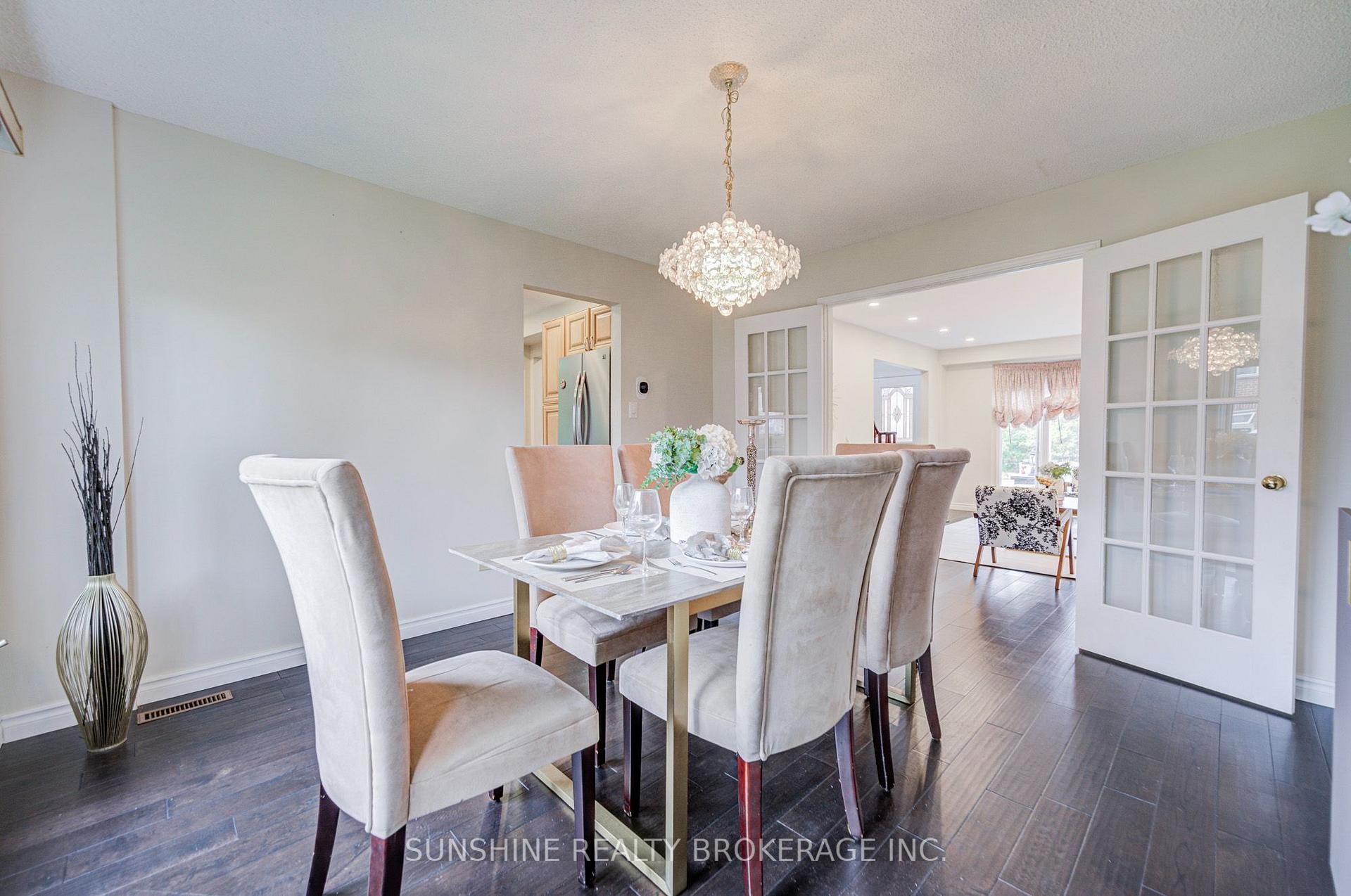 Photo 8 of 23 Parsborough Court, Scarborough, Rouge — HOMEH