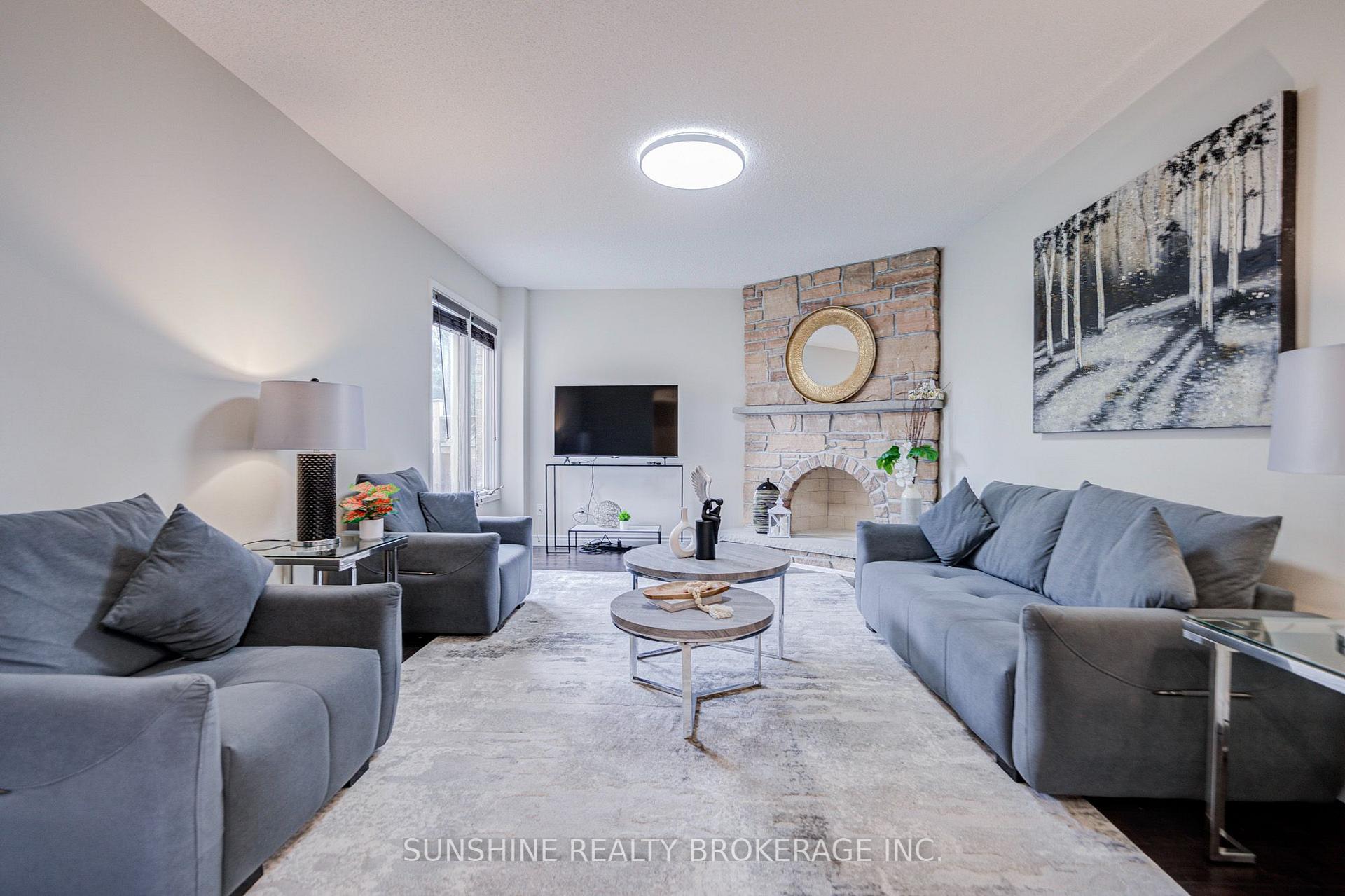 Photo 13 of 23 Parsborough Court, Scarborough, Rouge — HOMEH