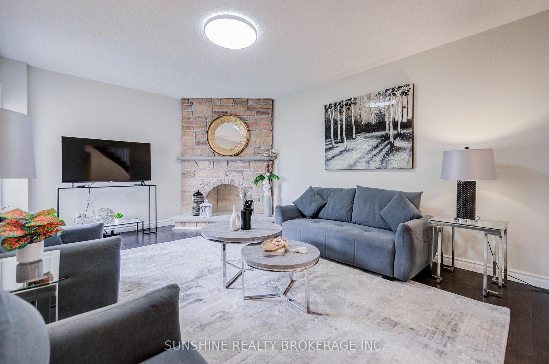 Photo 14 of 23 Parsborough Court, Scarborough, Rouge — HOMEH