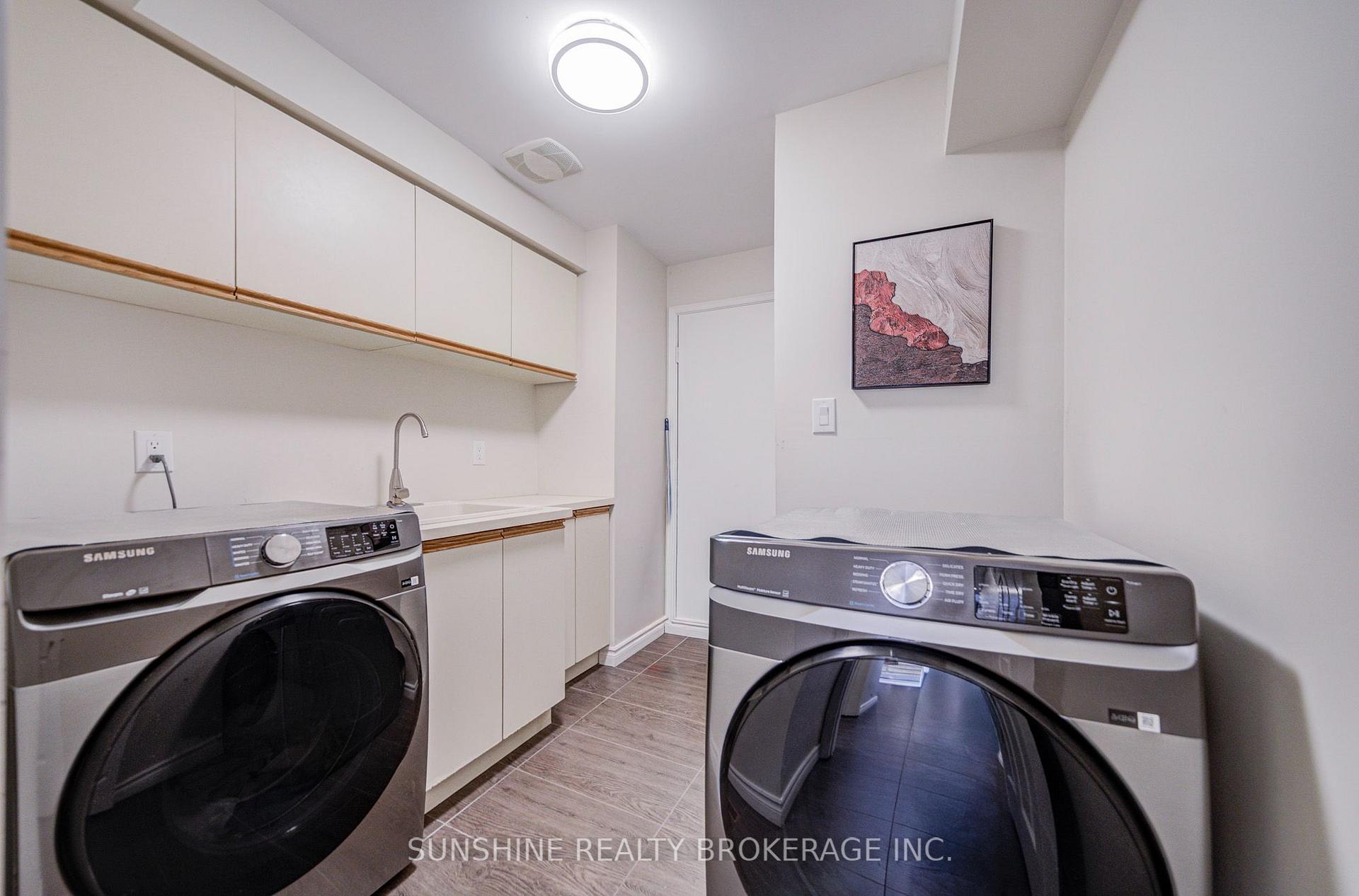Photo 16 of 23 Parsborough Court, Scarborough, Rouge — HOMEH