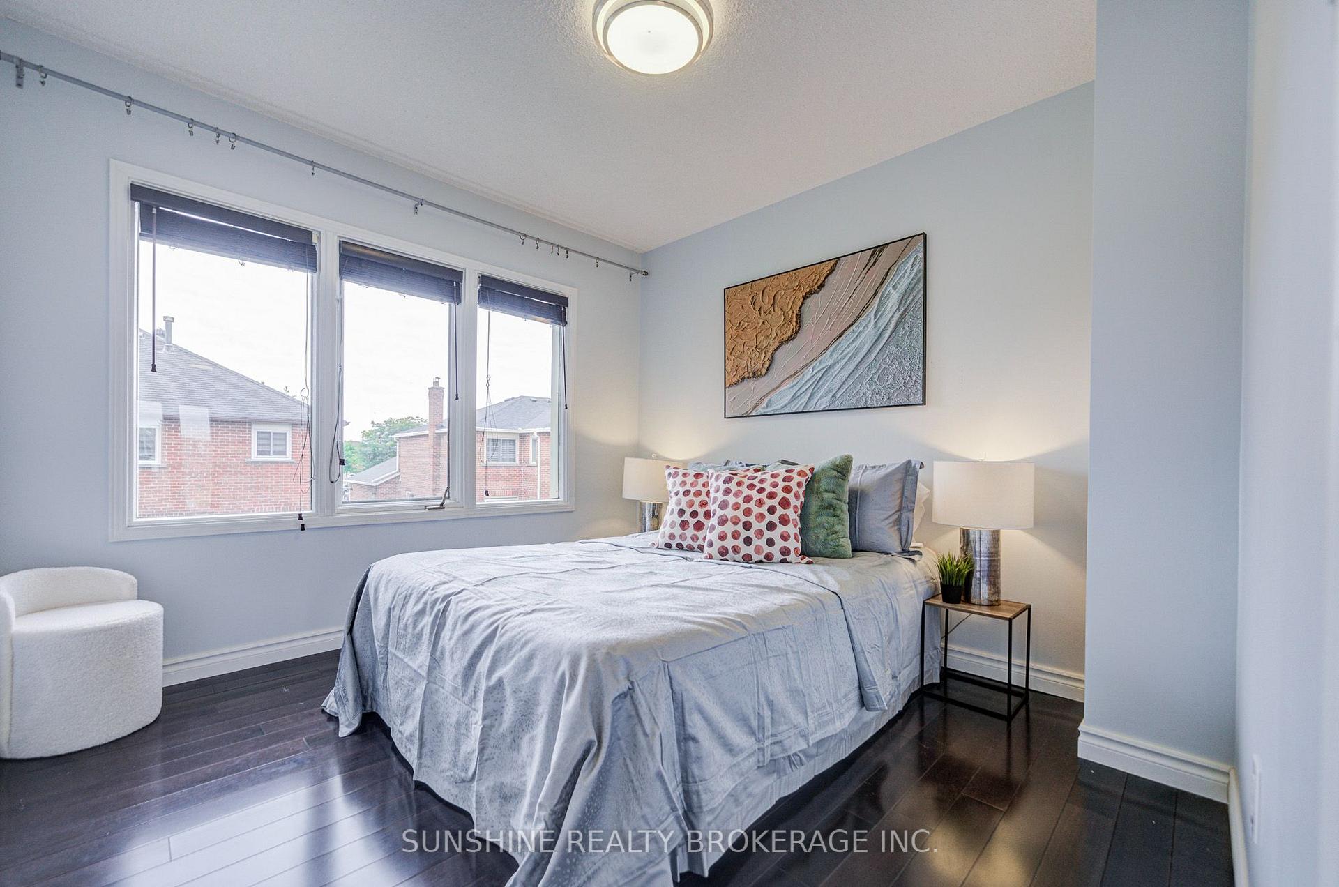 Photo 26 of 23 Parsborough Court, Scarborough, Rouge — HOMEH